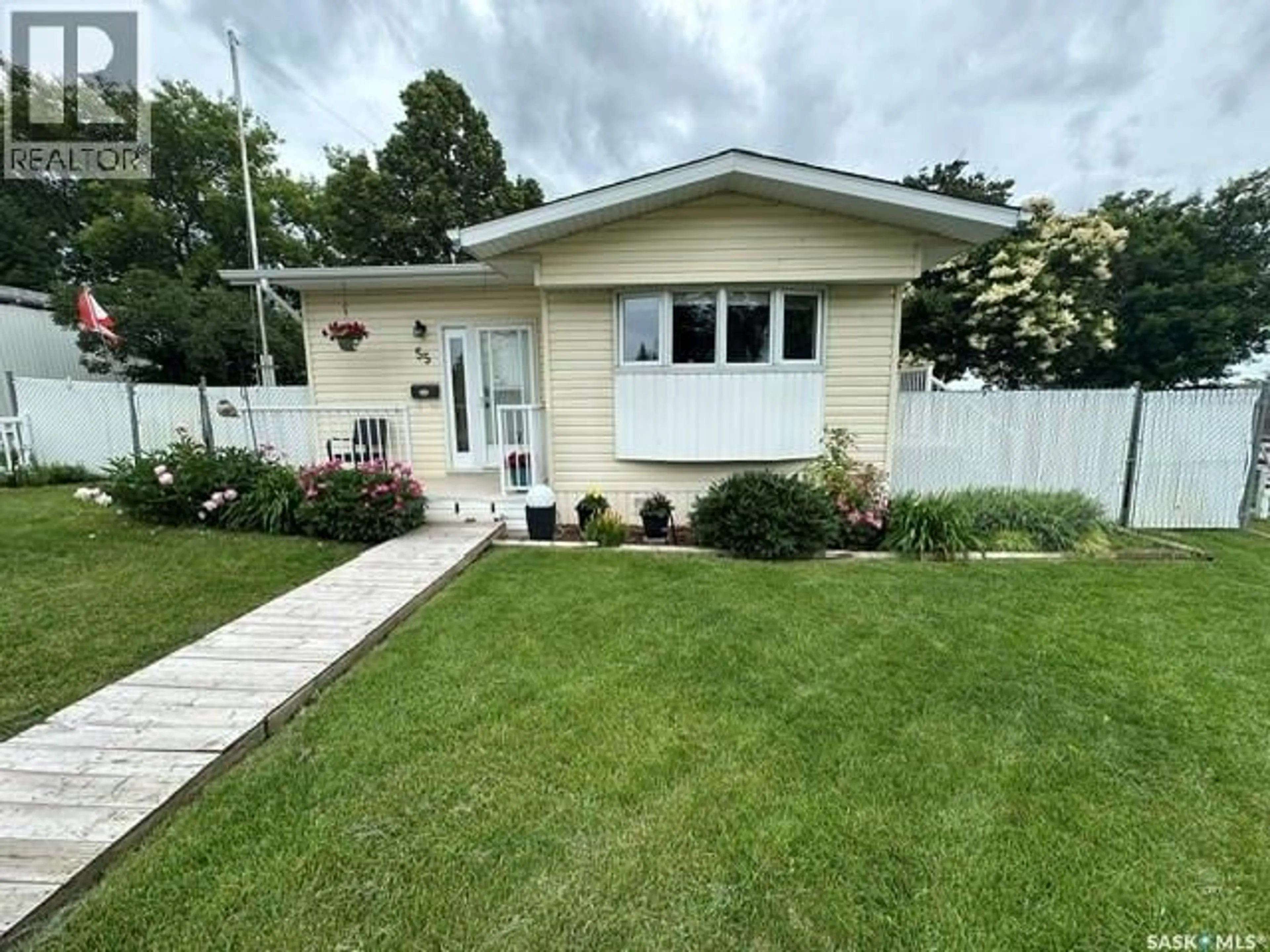 Home with vinyl exterior material, street for 55 CRYSTAL DRIVE, Edenwold Rm No.158 Saskatchewan S4L1B4
