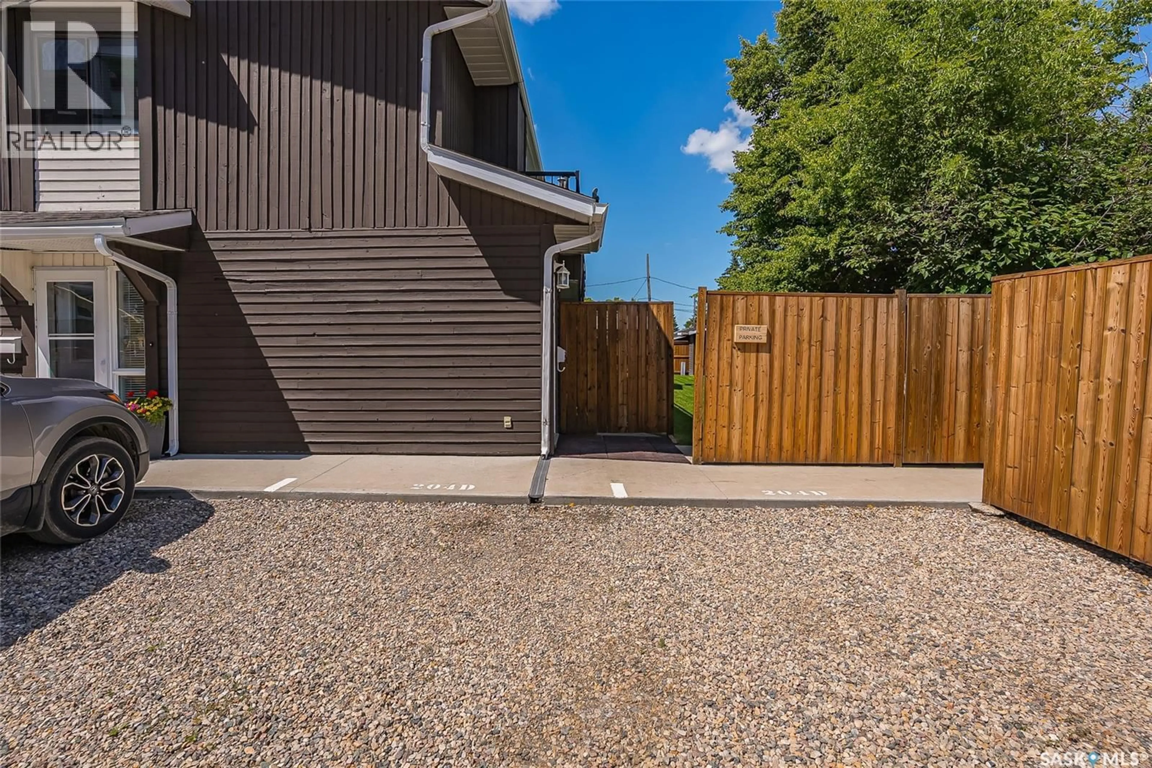 Patio, street for 204D 213 MAIN STREET, Martensville Saskatchewan S0K2T0