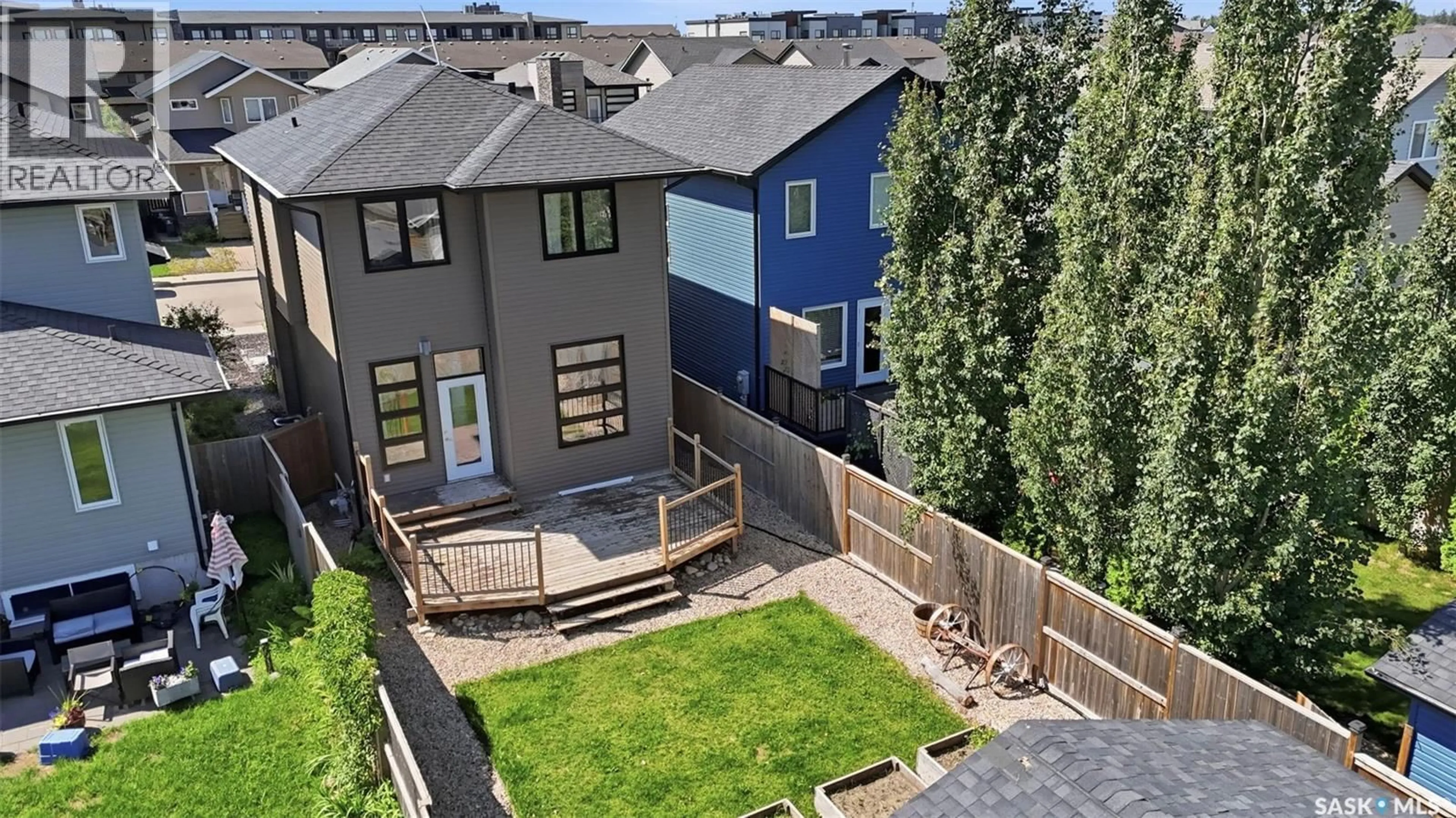 A pic from outside/outdoor area/front of a property/back of a property/a pic from drone, street for 190 RAJPUT WAY, Saskatoon Saskatchewan S7W0L5