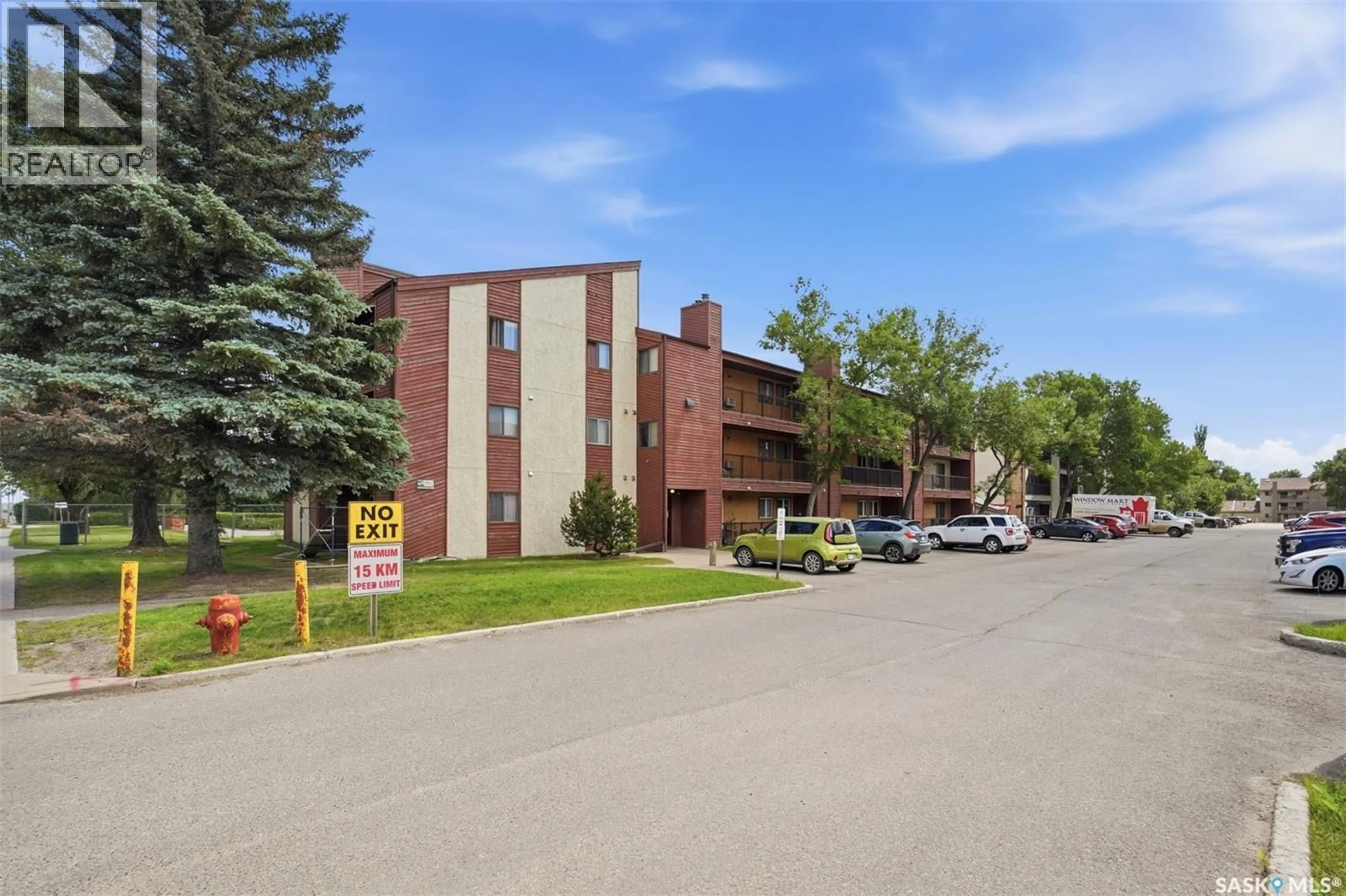 Patio, unknown for 105A 4040 8TH STREET, Saskatoon Saskatchewan S7H5L4