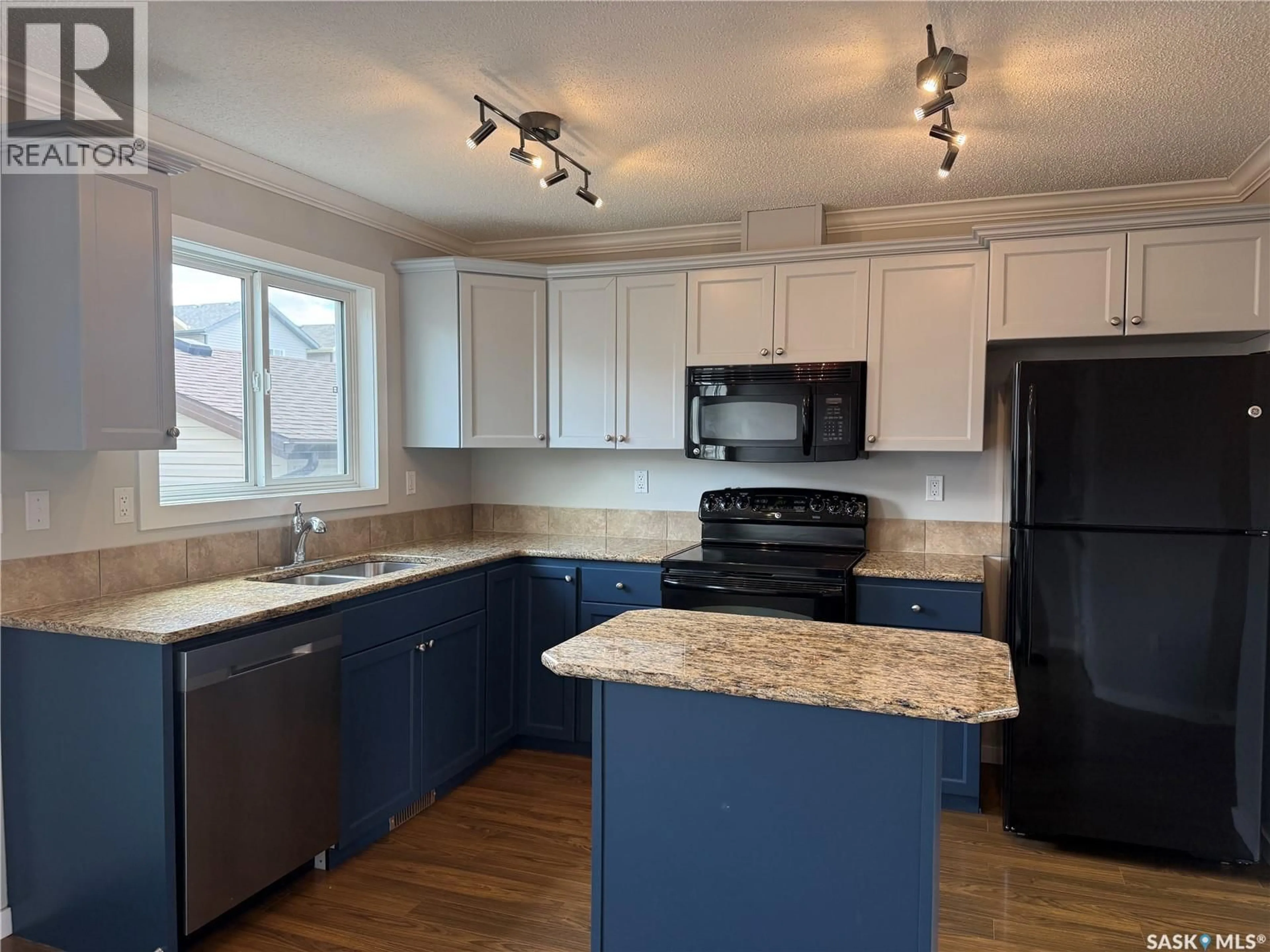 Open concept kitchen, unknown for 307 - 810 HAMPTON CIRCLE, Saskatoon Saskatchewan S7R0K2