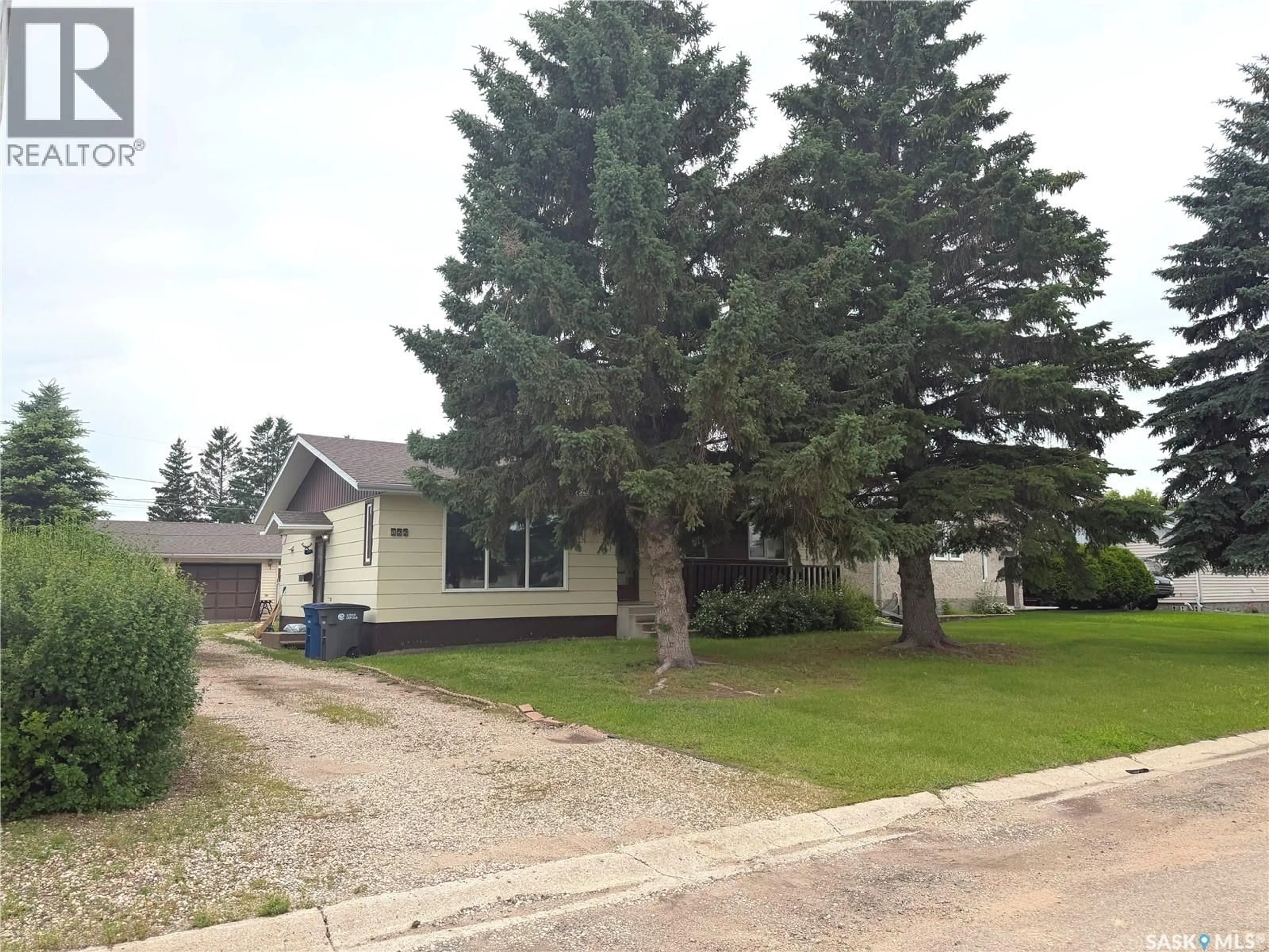 A pic from outside/outdoor area/front of a property/back of a property/a pic from drone, street for 112 DIANNE STREET, Balcarres Saskatchewan S0G0C0