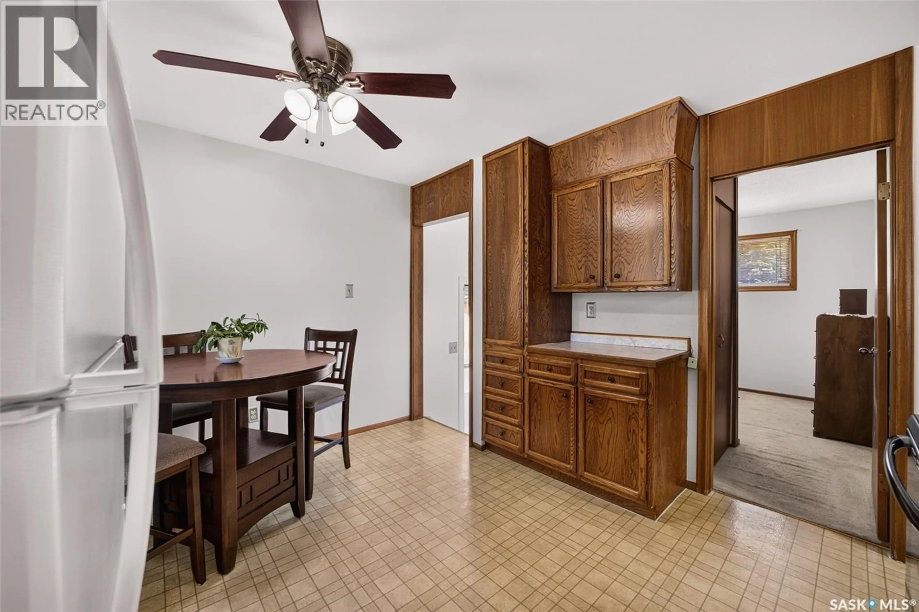Standard kitchen, unknown for 781 MCMANUS STREET, Regina Saskatchewan S4T6E7