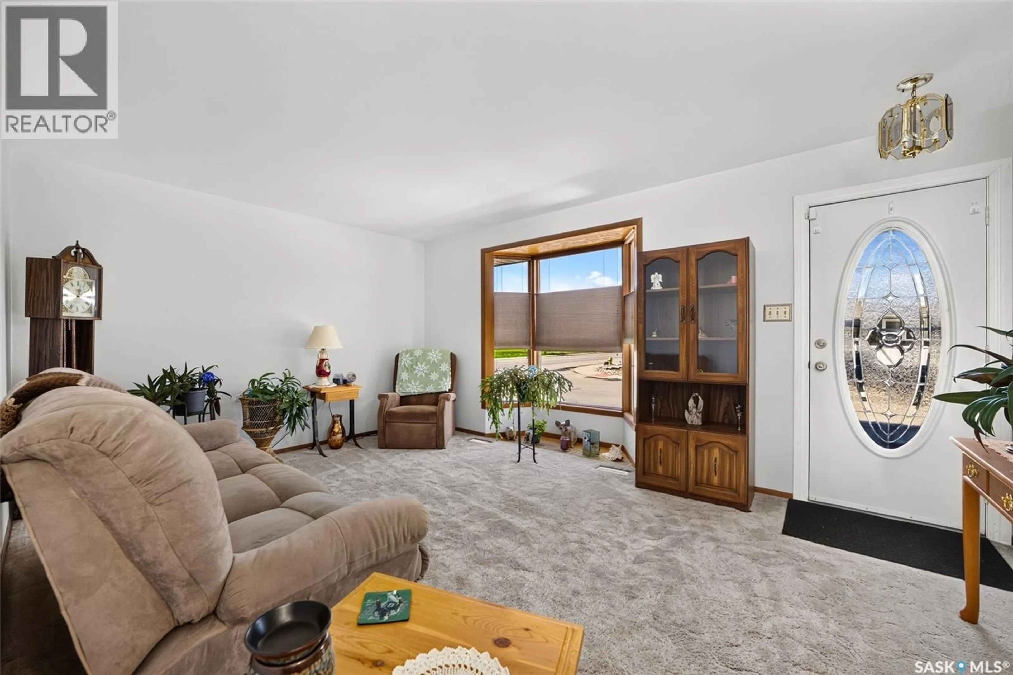 Living room with furniture, unknown for 781 MCMANUS STREET, Regina Saskatchewan S4T6E7