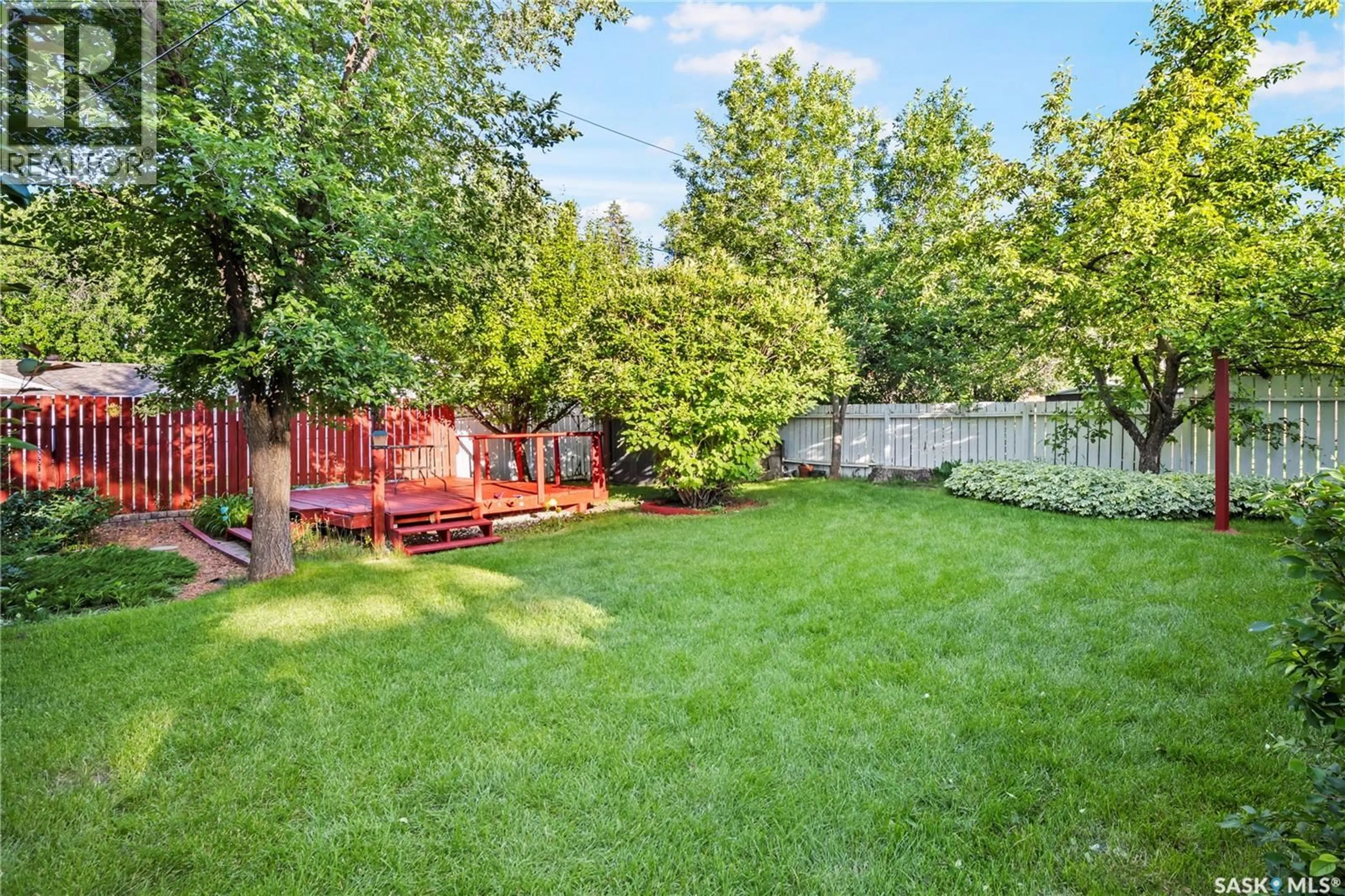 Patio, unknown for 3531 QUEEN STREET, Regina Saskatchewan S4S2G1