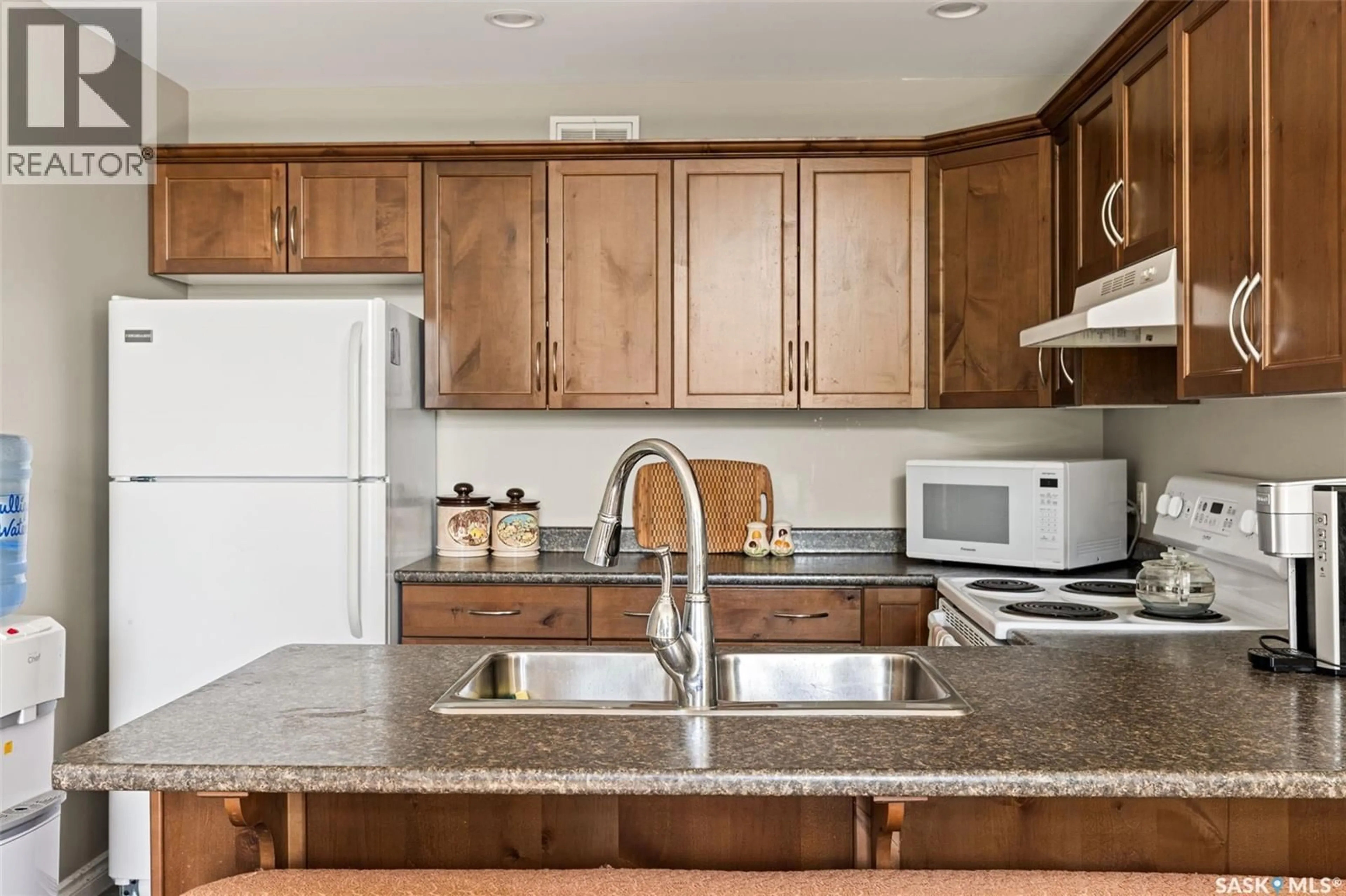 Standard kitchen, ceramic/tile floor for 3 POPLAR STREET, Grandview Beach Saskatchewan S0G1C0