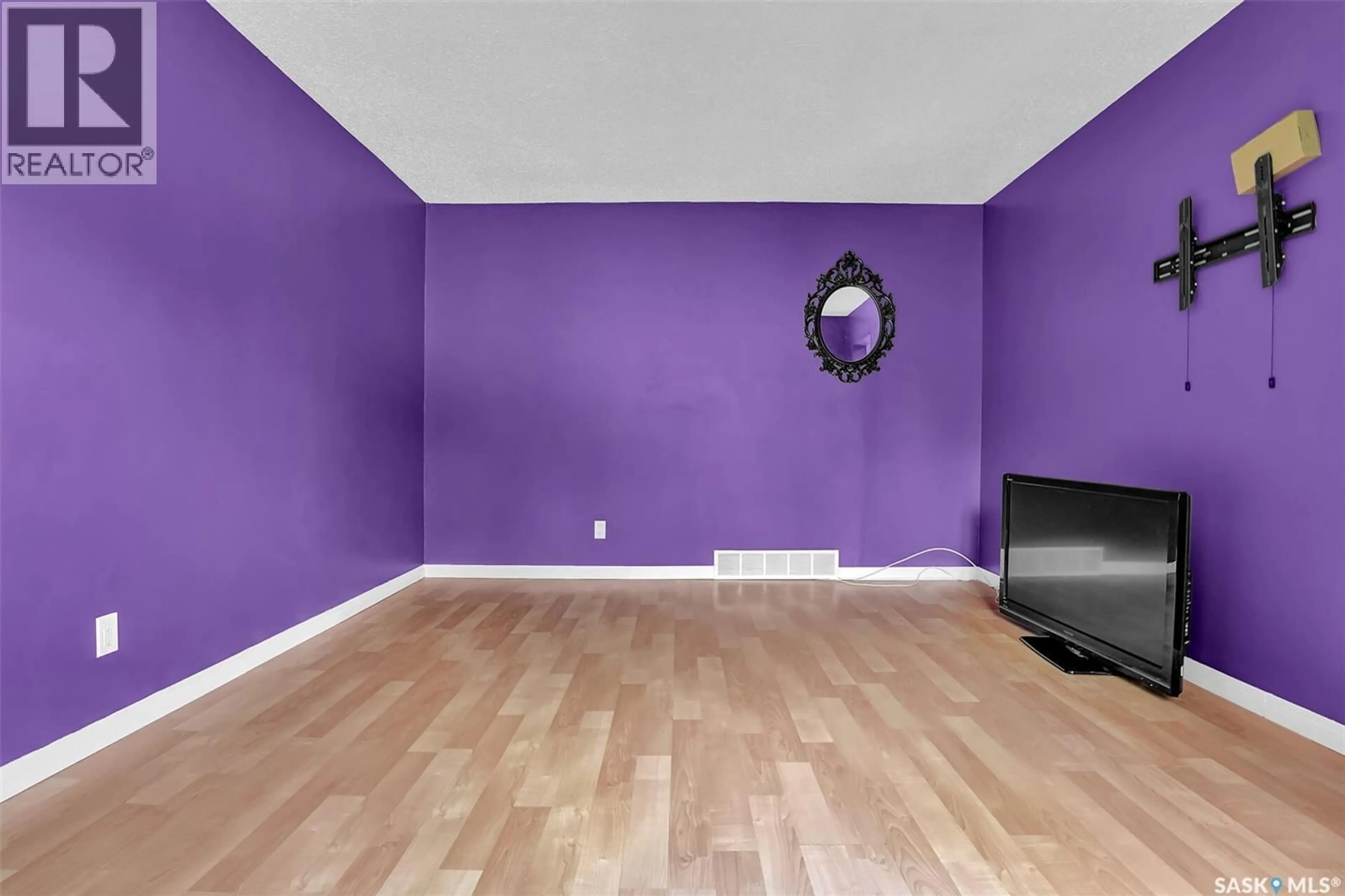 A pic of a room for 618 SWEENEY STREET, Regina Saskatchewan S4T6H4