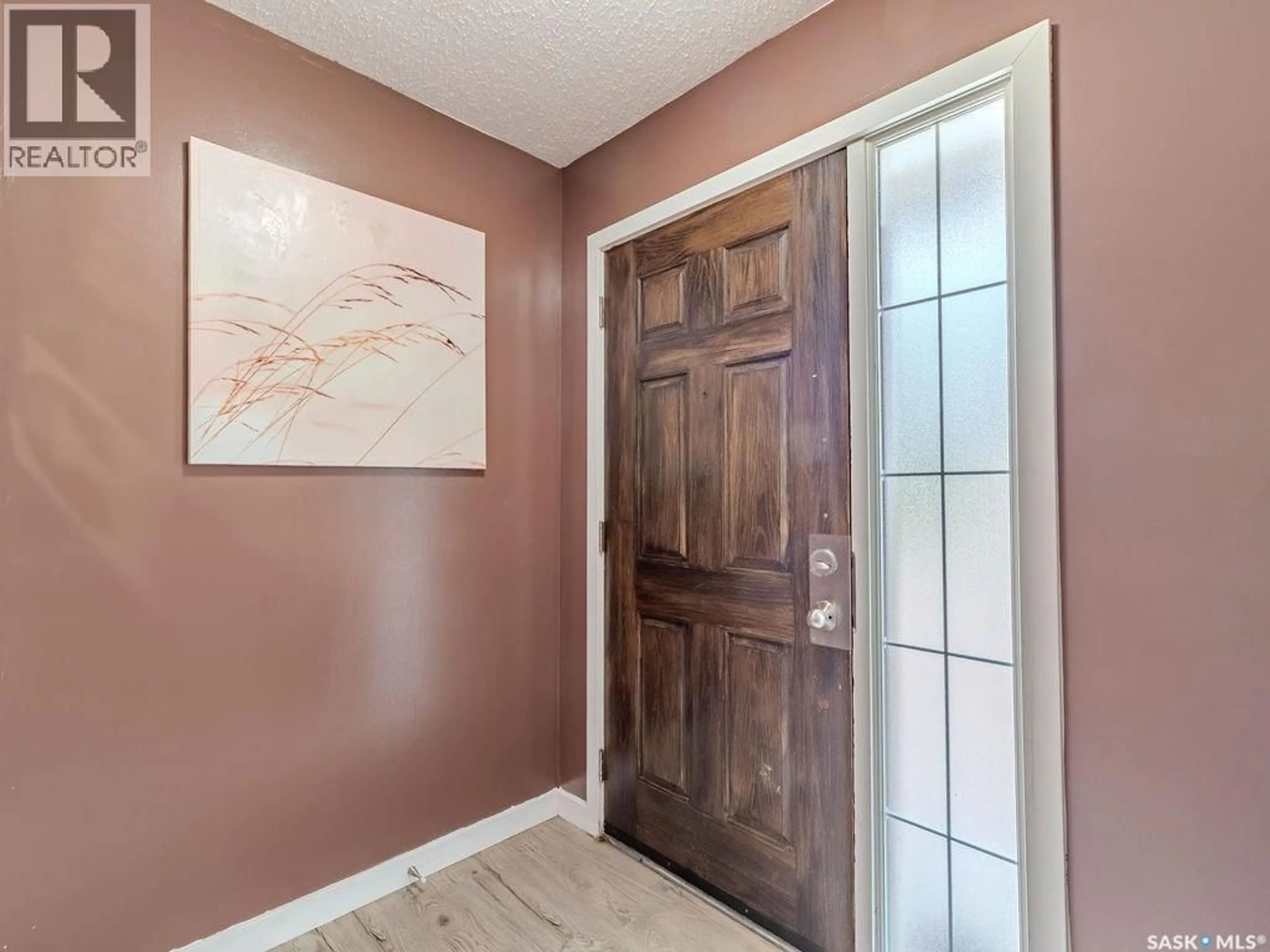 Indoor entryway for 143 135 ASHWORTH CRESCENT, Saskatoon Saskatchewan S7T0N1