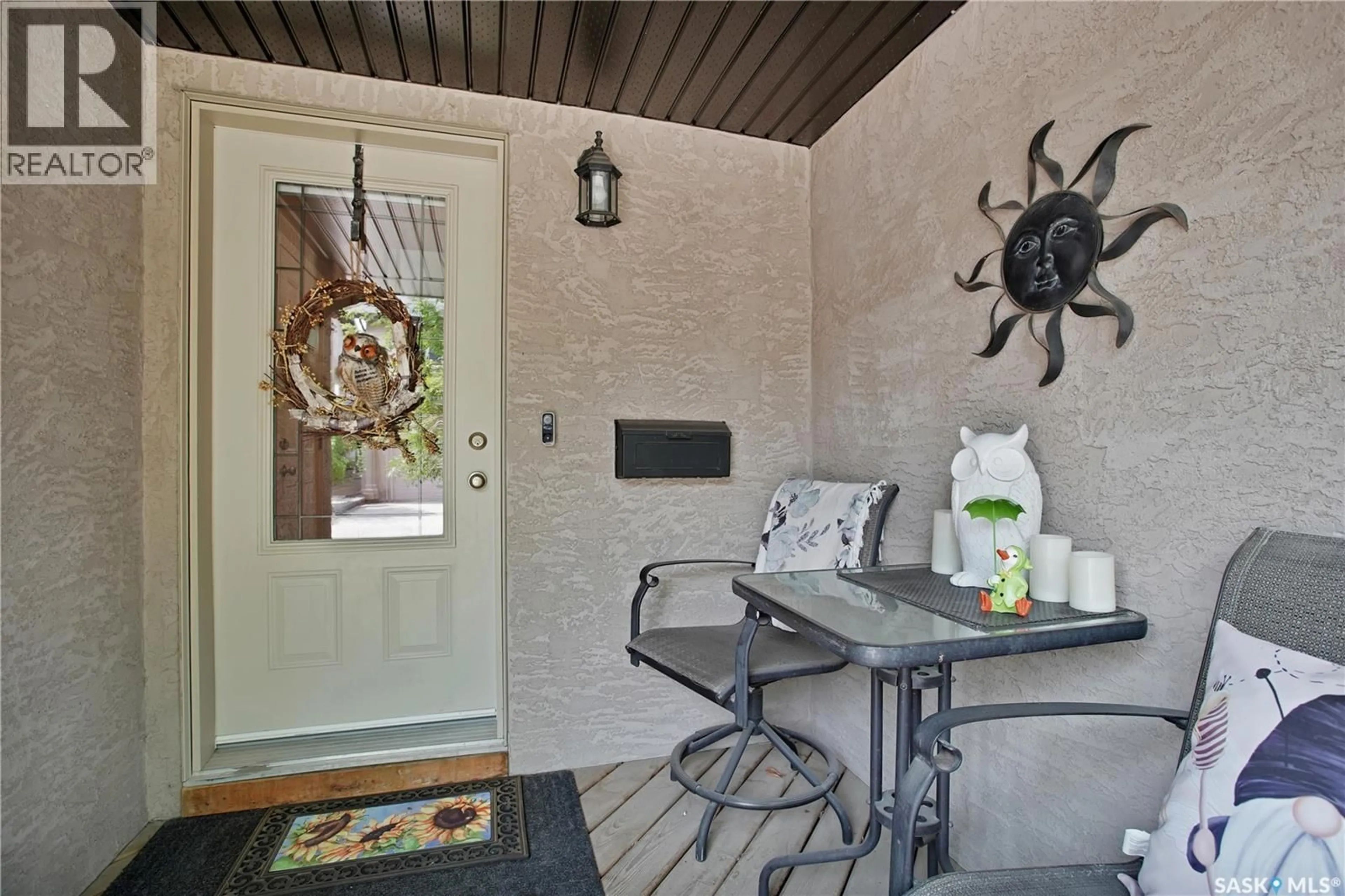 Indoor entryway for 131 1110 BRIARWOOD ROAD, Saskatoon Saskatchewan S7V0A1