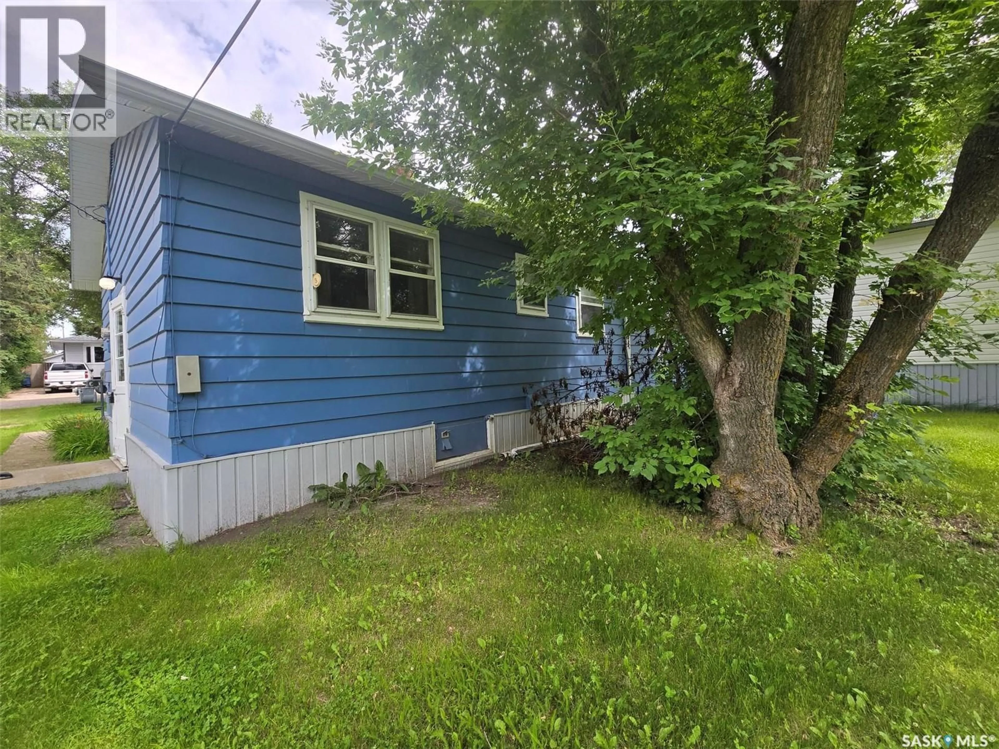 Shed for 912 PACIFIC STREET, Grenfell Saskatchewan S0G2B0