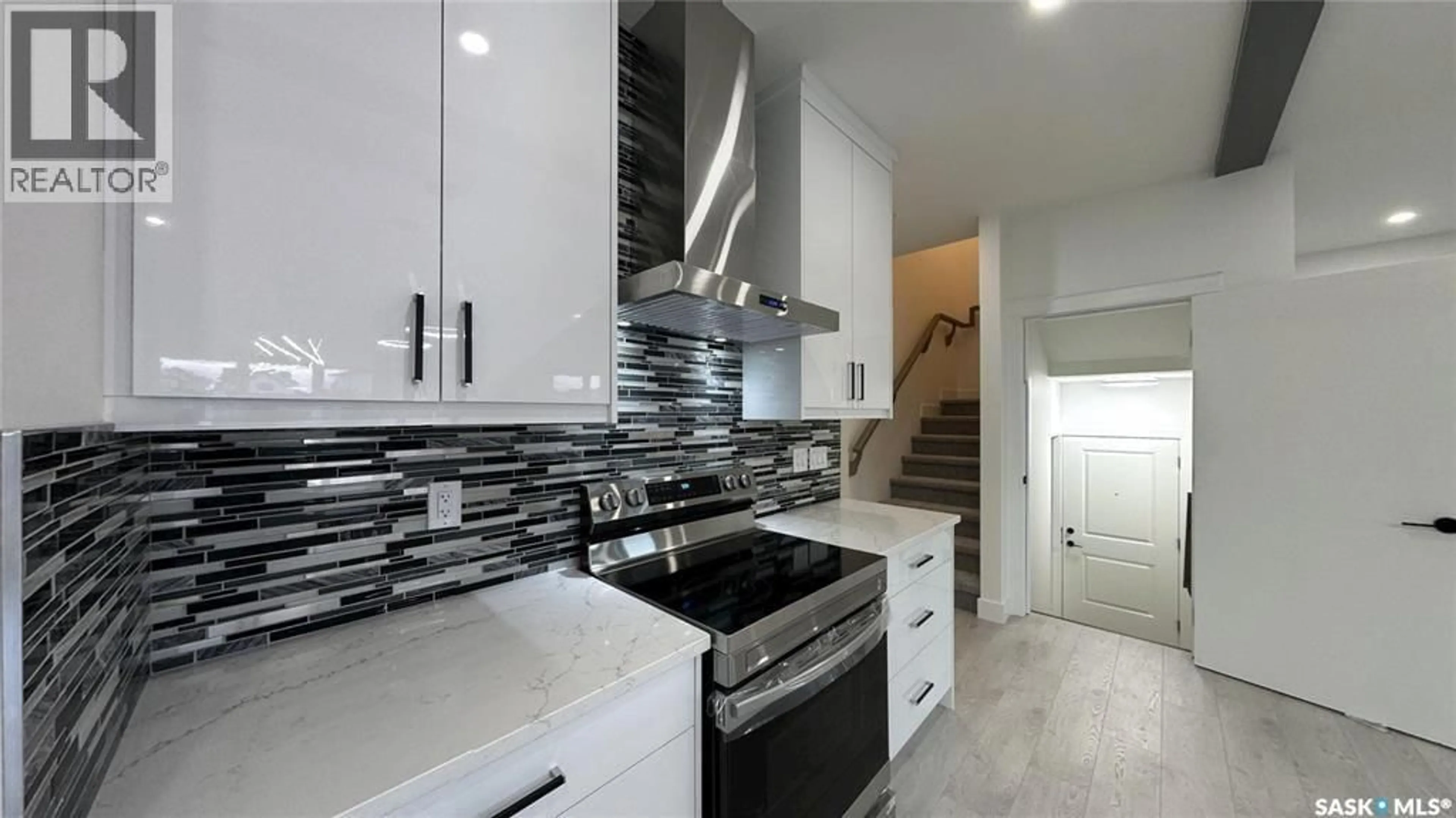 Contemporary kitchen, ceramic/tile floor for 443 YUEL CRESCENT, Saskatoon Saskatchewan S7W1N6