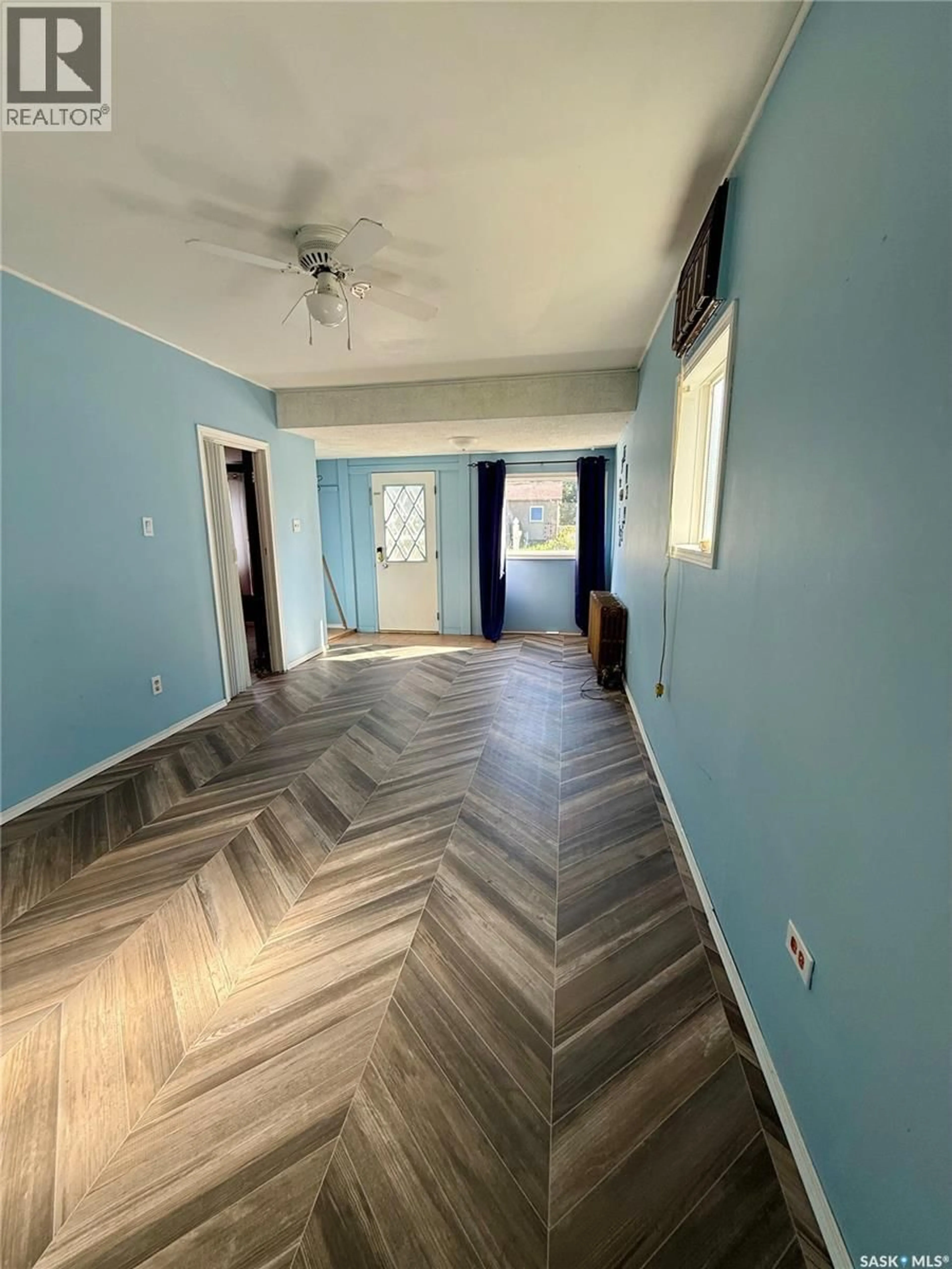 A pic of a room for 930 VAUGHN STREET, Moose Jaw Saskatchewan S6H5N8