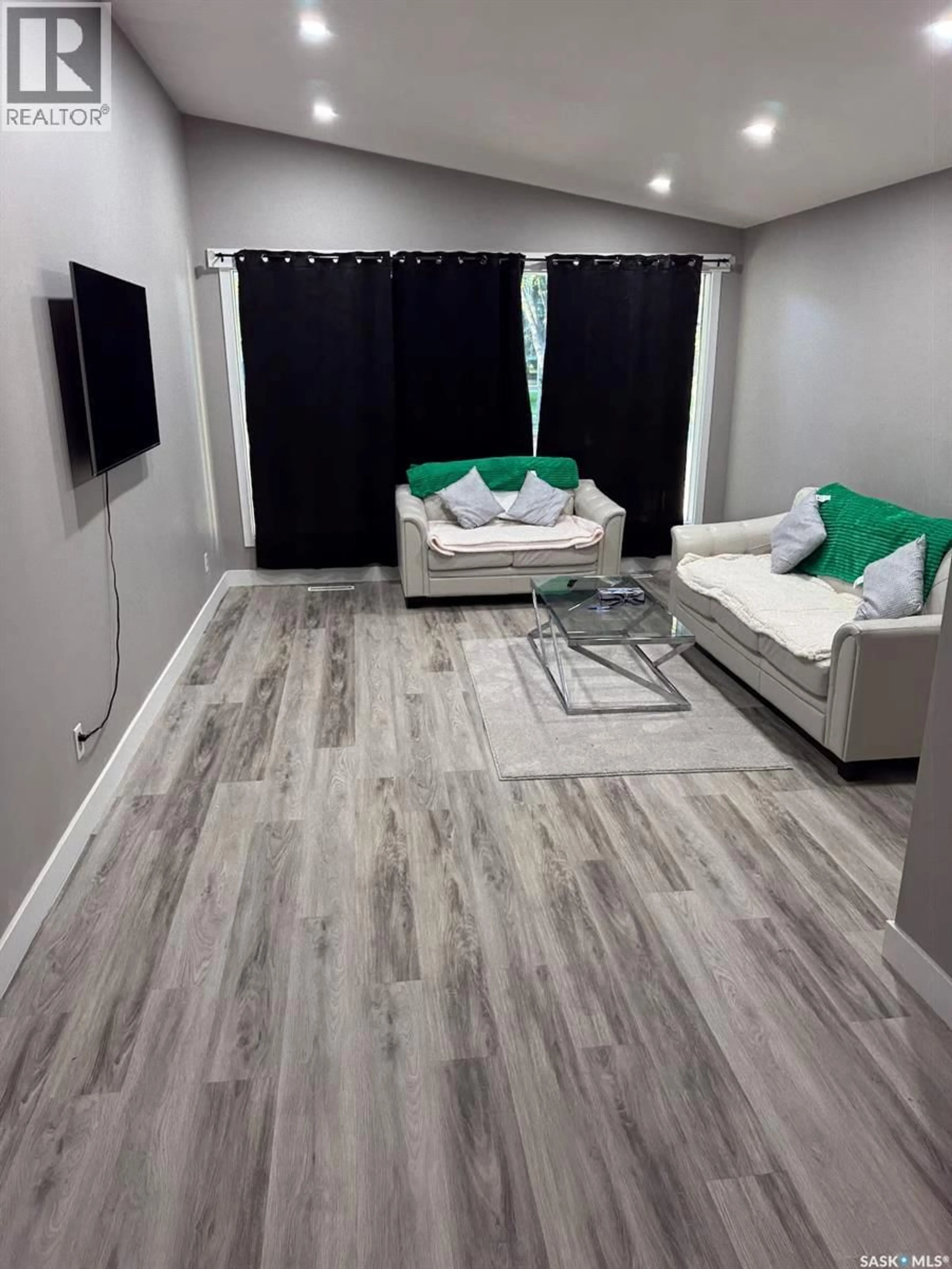 Living room with furniture, unknown for 2905 GRANT ROAD, Regina Saskatchewan S4S5G3