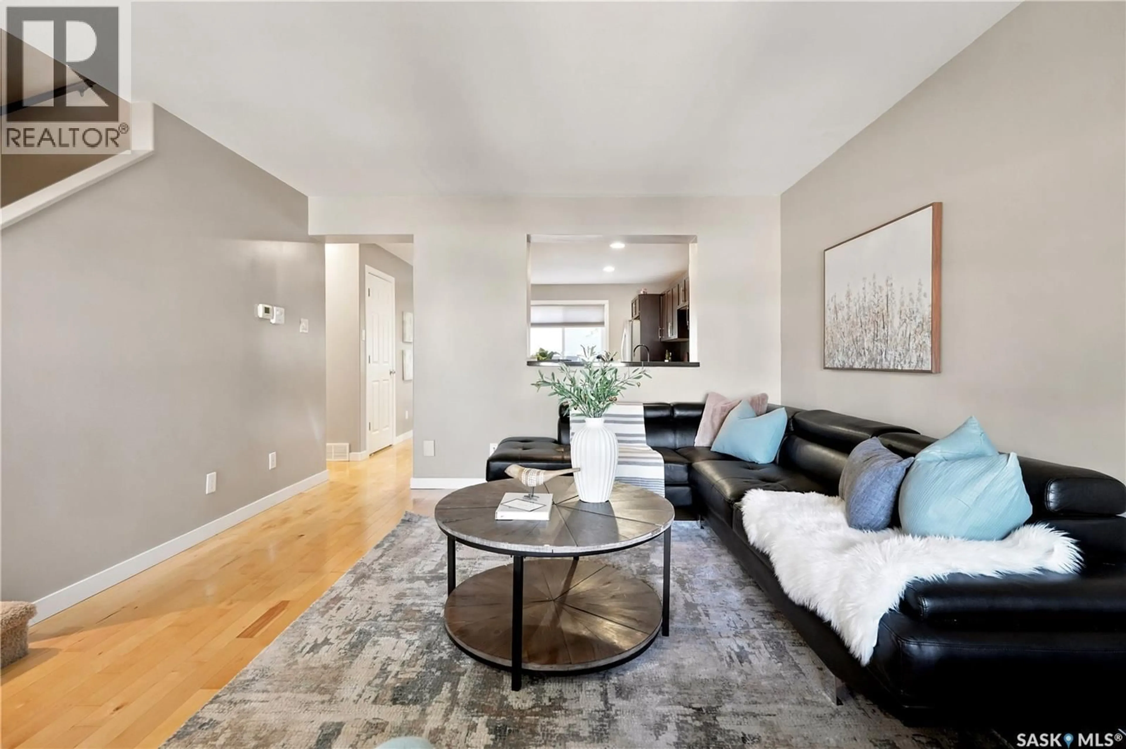 Living room with furniture, unknown for 465 MONTREAL STREET, Regina Saskatchewan S4R1L4
