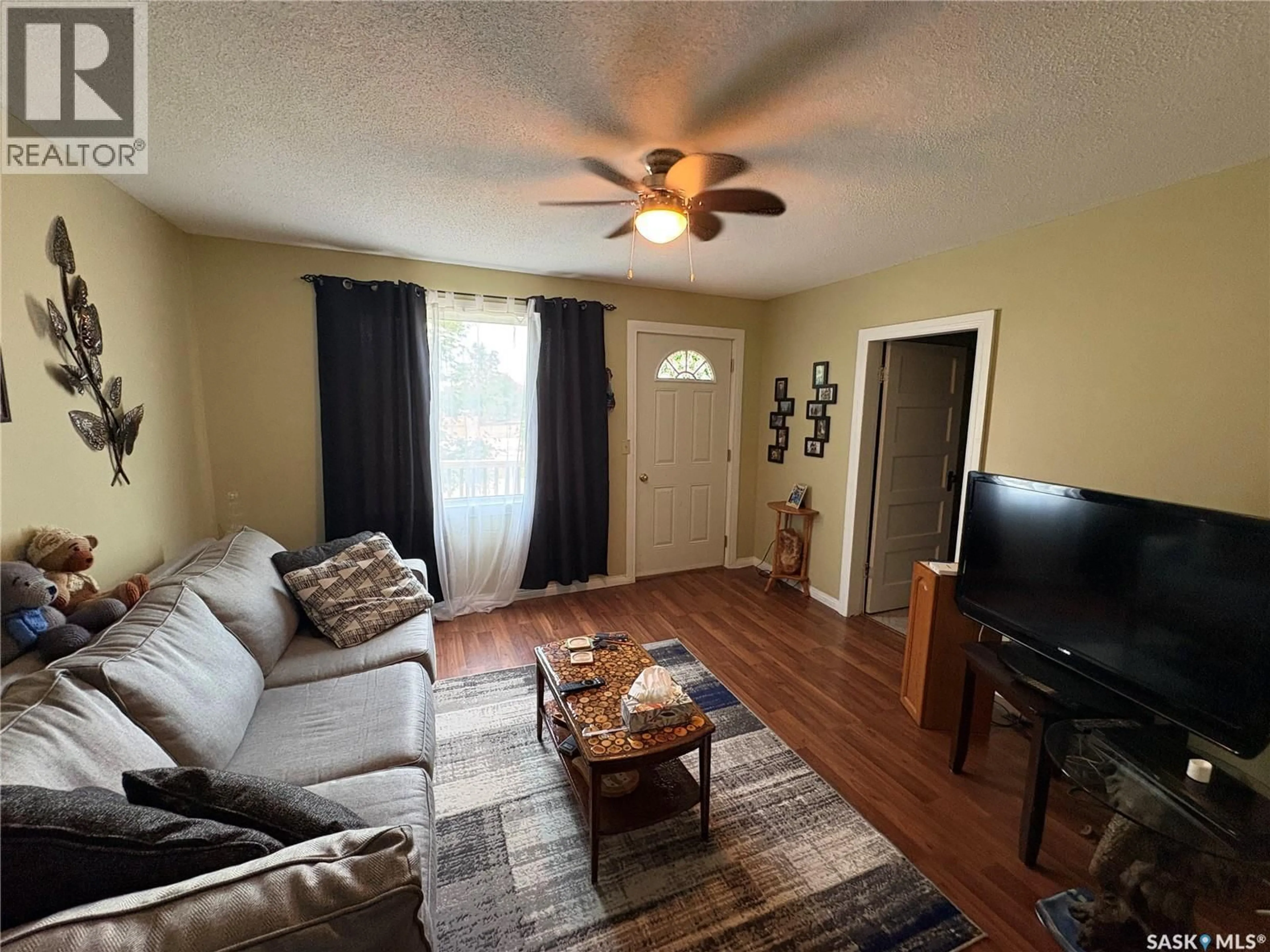 Living room with furniture, unknown for 418 16 HIGHWAY, Foam Lake Saskatchewan S0A1A0