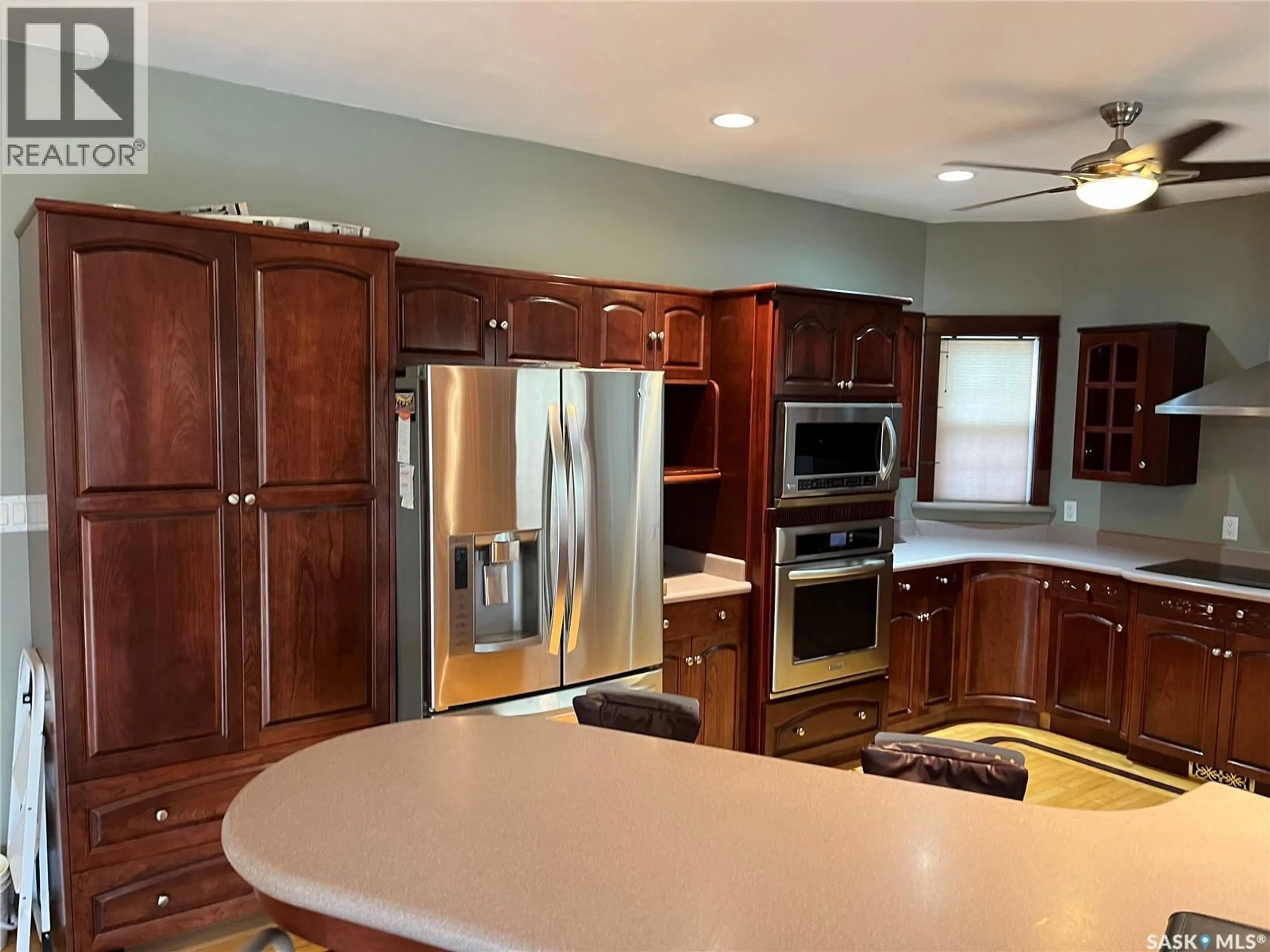 Open concept kitchen, unknown for 244 1ST AVENUE, Gravelbourg Saskatchewan S0H1X0