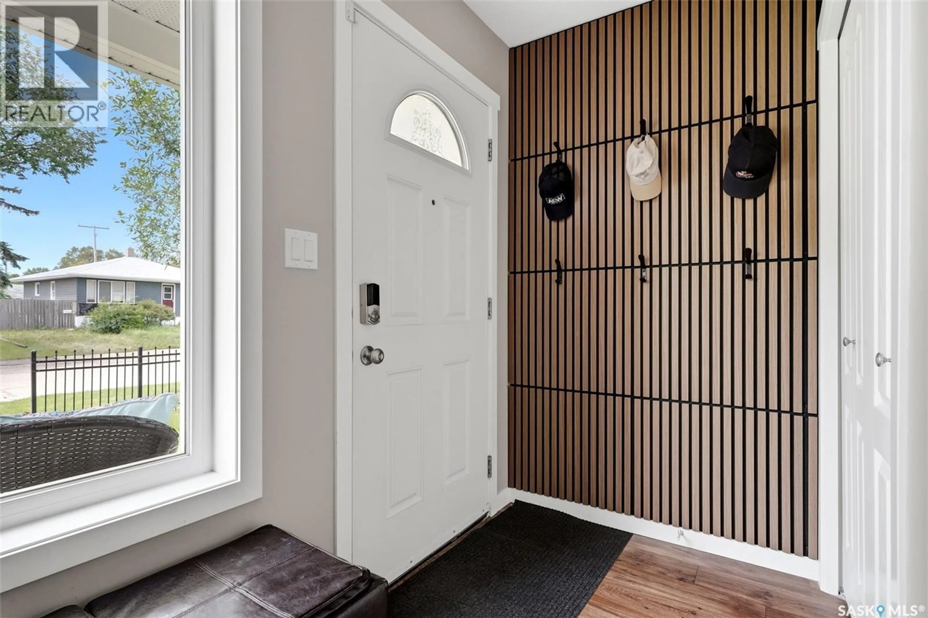 Indoor entryway for 1209 GREY STREET, Regina Saskatchewan S4T1G7