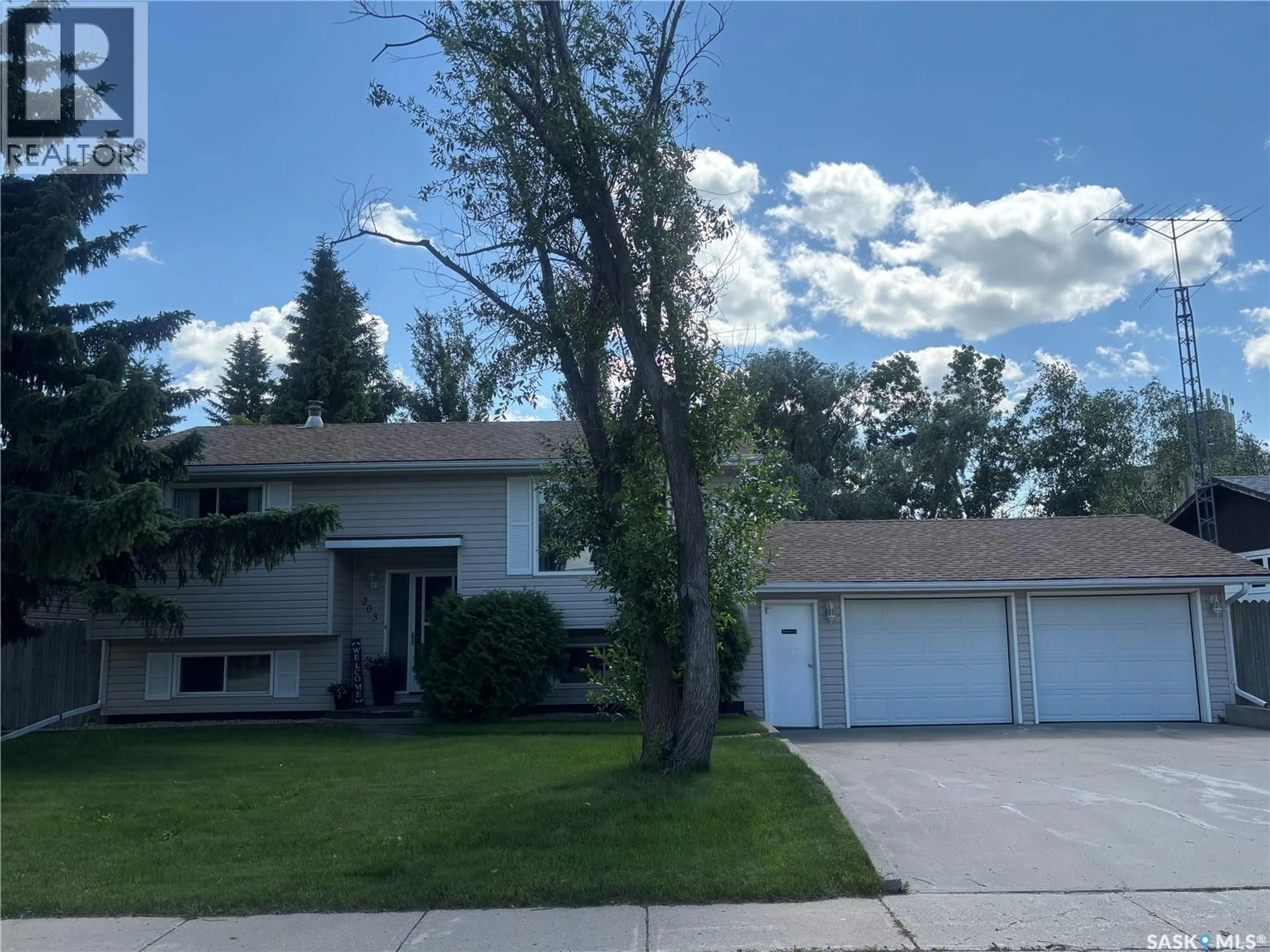 A pic from outside/outdoor area/front of a property/back of a property/a pic from drone, street for 203 CASKEY DRIVE, Melfort Saskatchewan S0E1A0