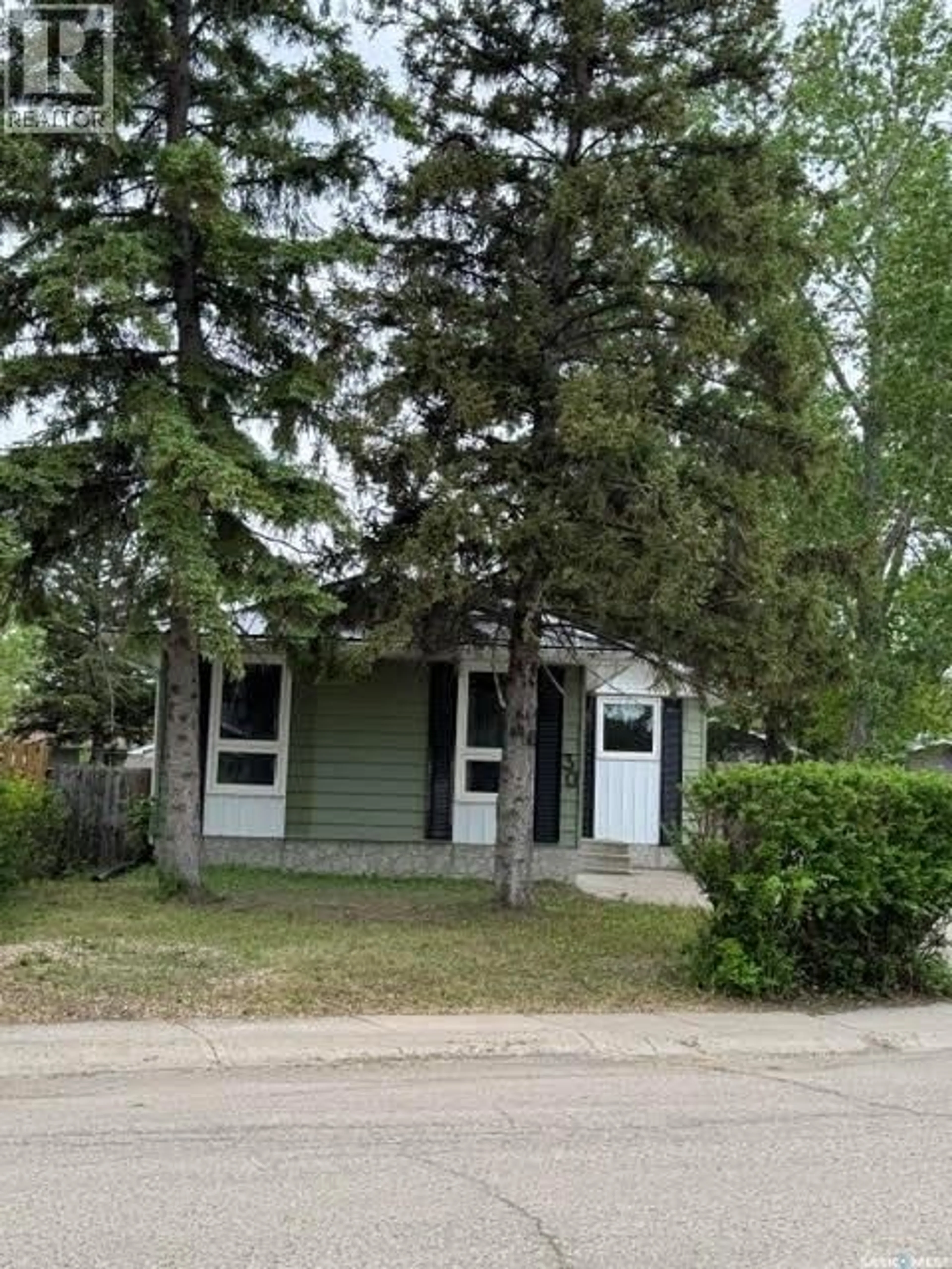 Shed for 30 SHORE BAY, Regina Saskatchewan S4R7H6