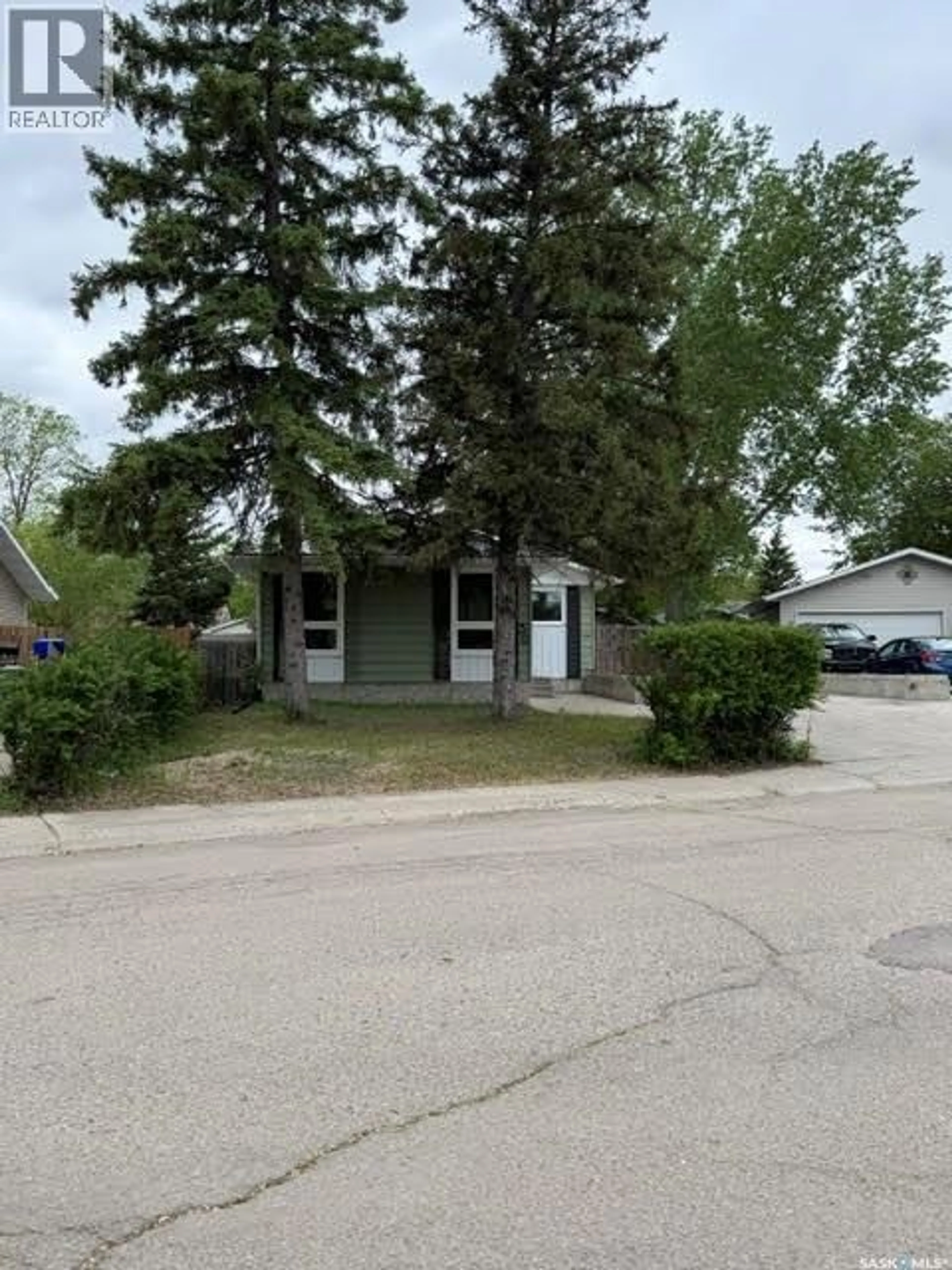 Unknown for 30 SHORE BAY, Regina Saskatchewan S4R7H6
