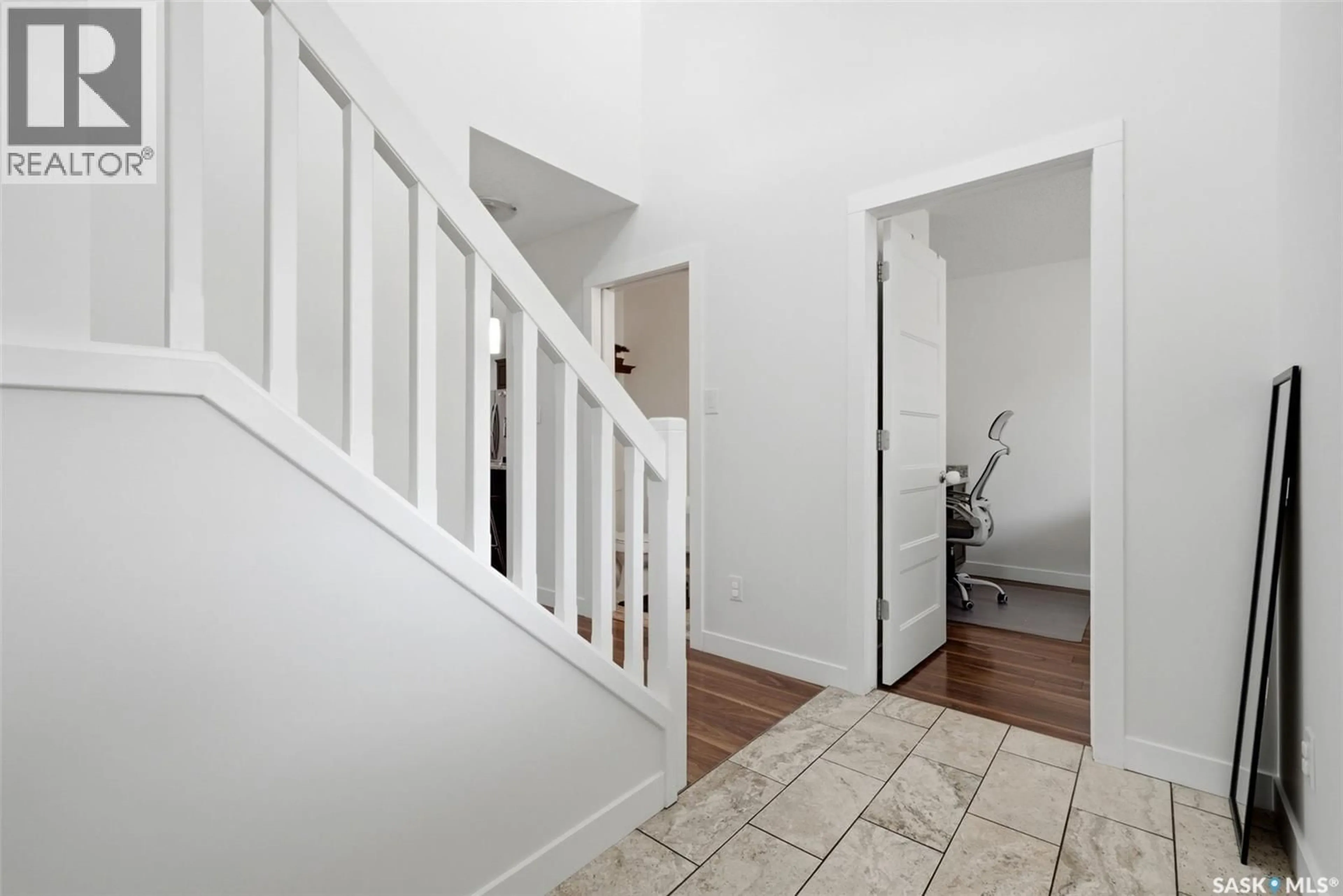 Unknown for 5325 JIM CAIRNS BOULEVARD, Regina Saskatchewan S4W0G1