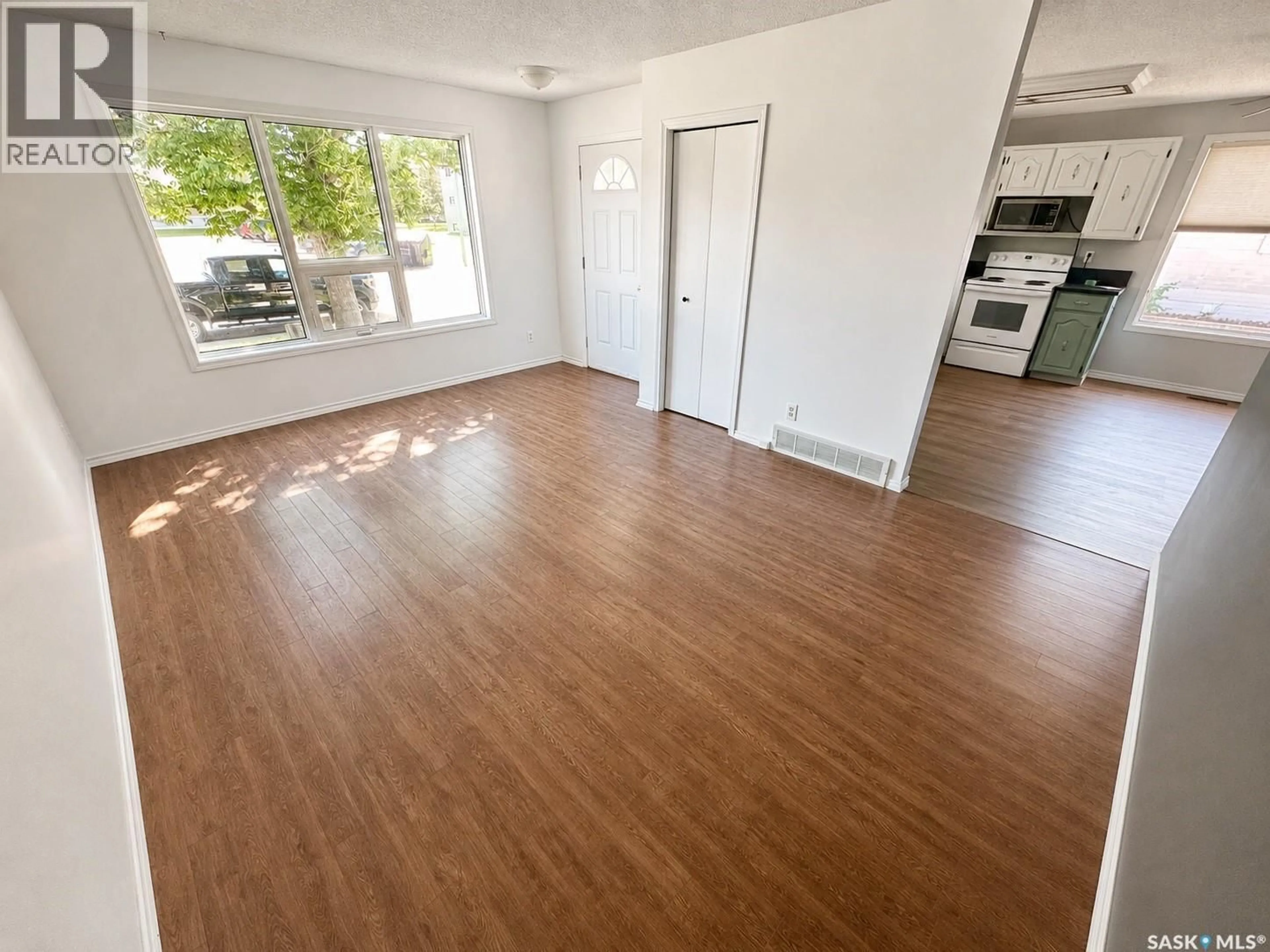 A pic of a room for 213 18TH STREET, Weyburn Saskatchewan S4H3J4