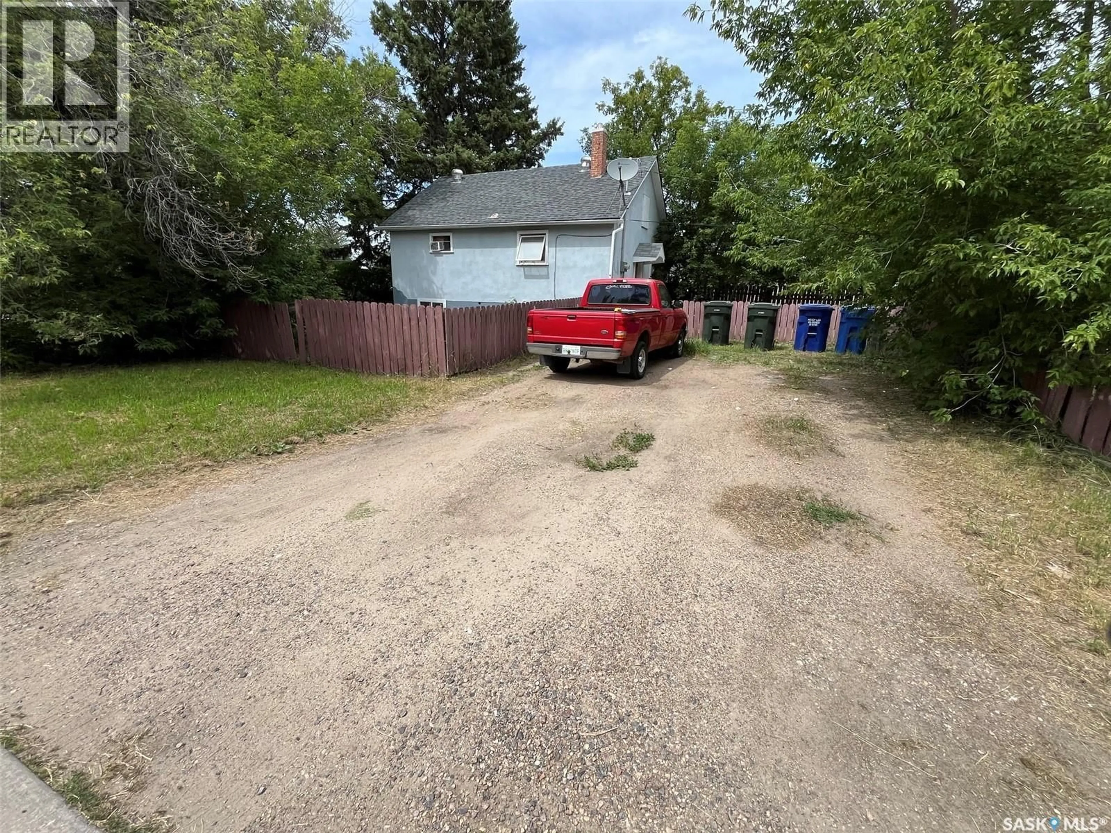 A pic from outside/outdoor area/front of a property/back of a property/a pic from drone, street for 630 5TH AVENUE, Prince Albert Saskatchewan S6V2H5