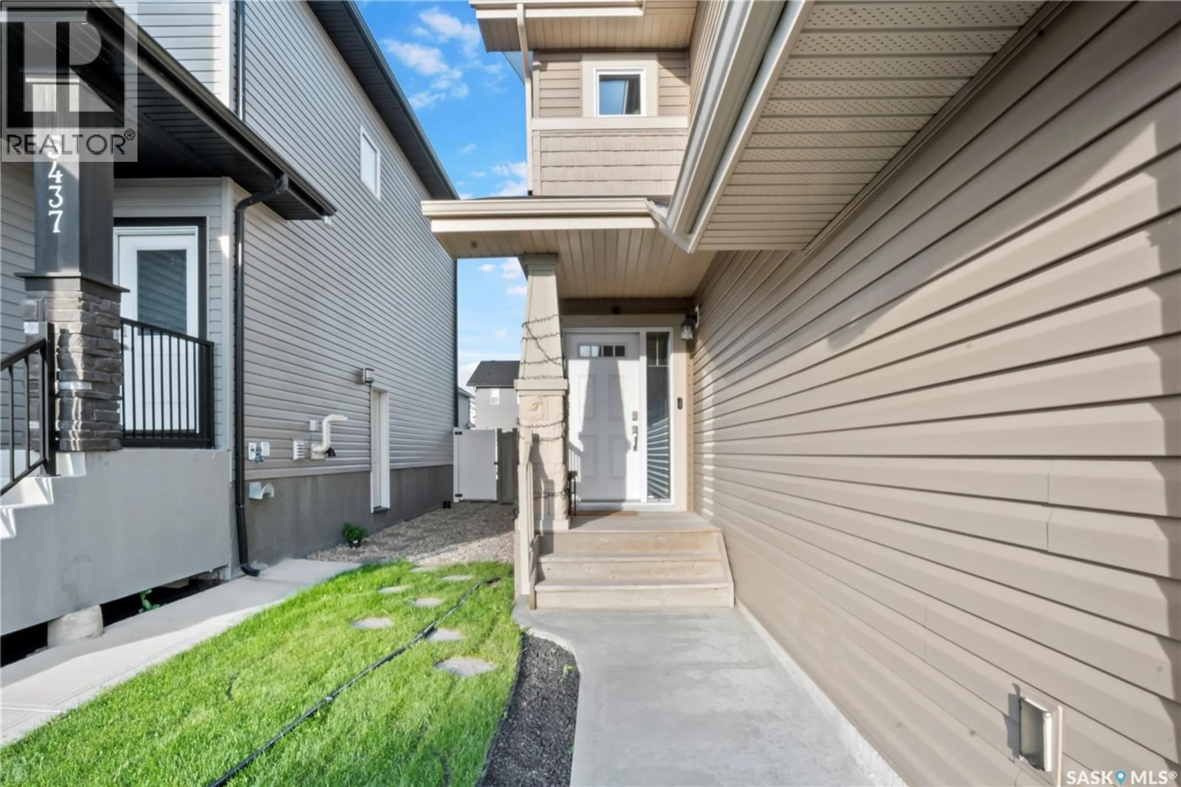 Patio, street for E - 5433 GREEN ALDER WAY, Regina Saskatchewan S4V3M7