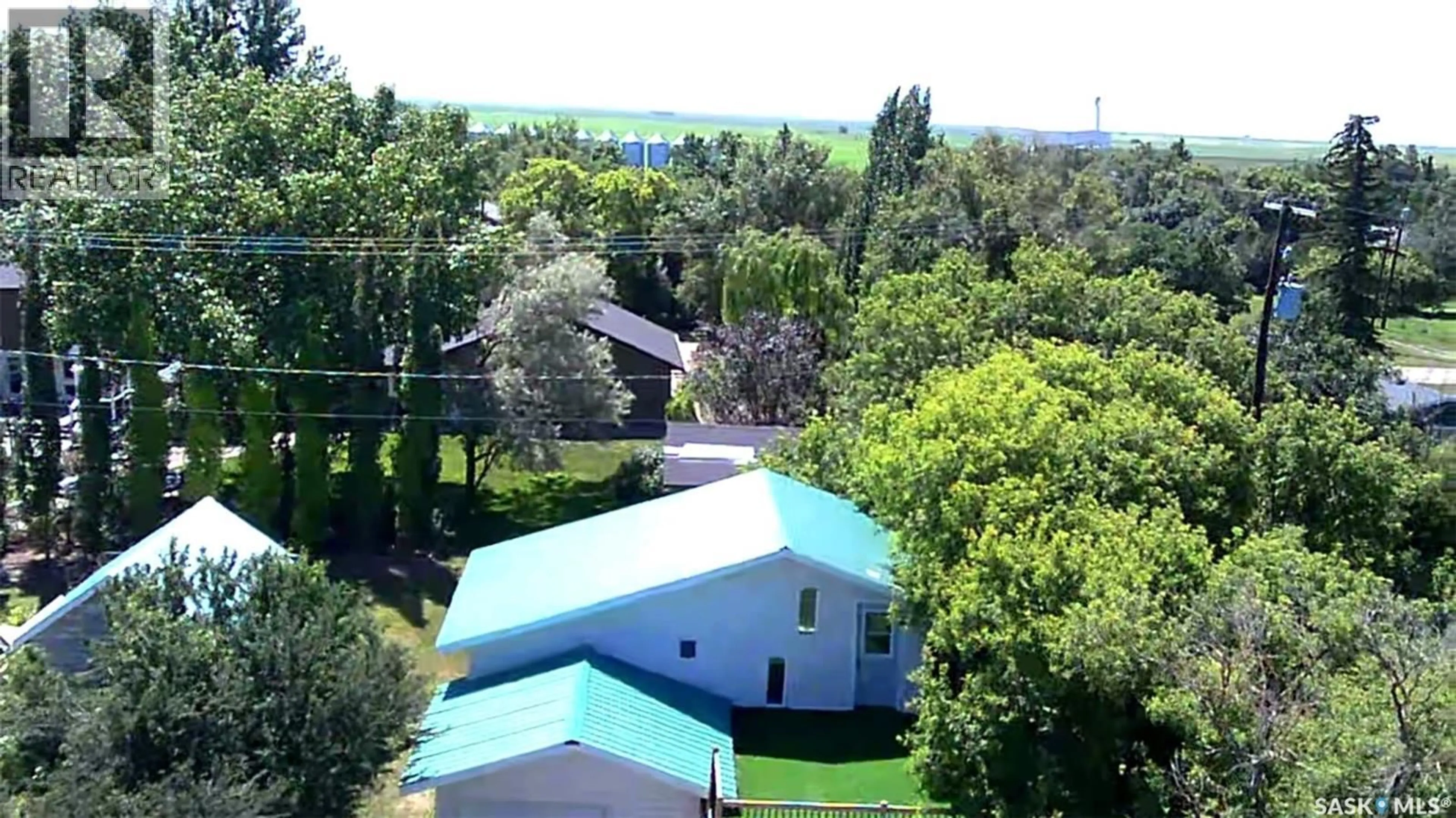 A pic from outside/outdoor area/front of a property/back of a property/a pic from drone, unknown for 608 WHYTE STREET, Loreburn Saskatchewan S0H2S0