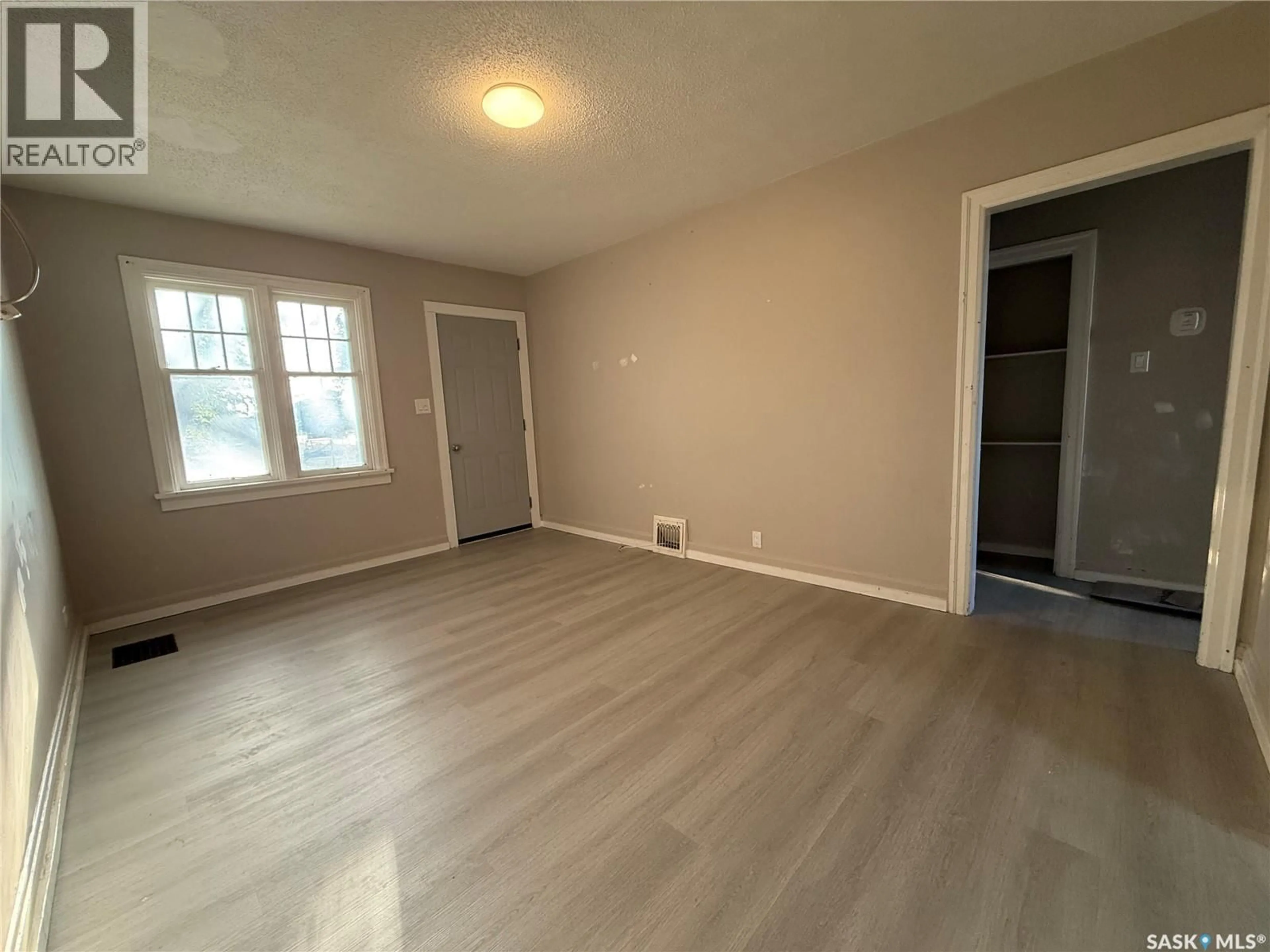 A pic of a room for 1705 QUEBEC STREET, Regina Saskatchewan S4P1J4