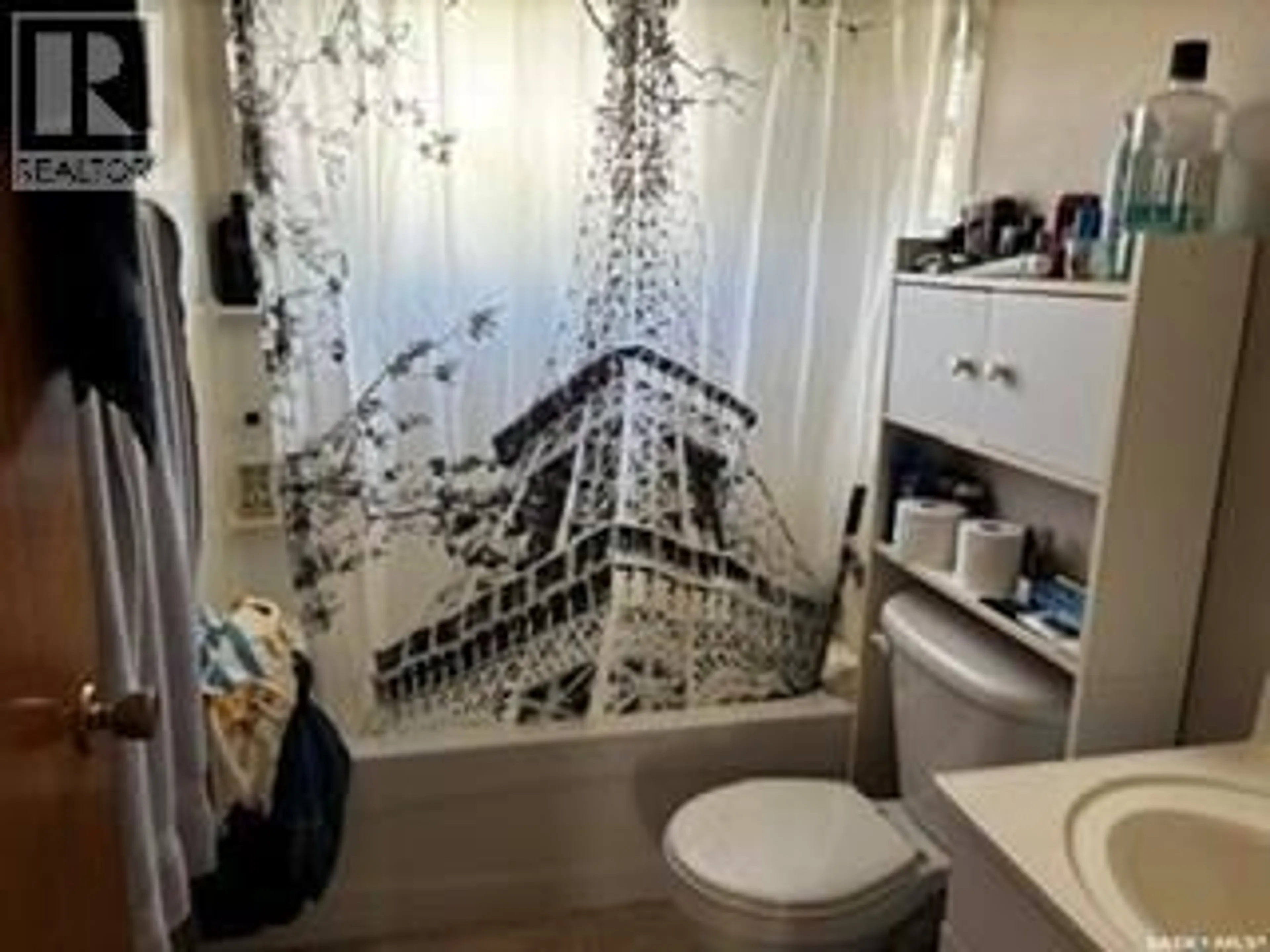 Standard bathroom, floor is not visible for 1104 97TH STREET, Tisdale Saskatchewan S0E1T0