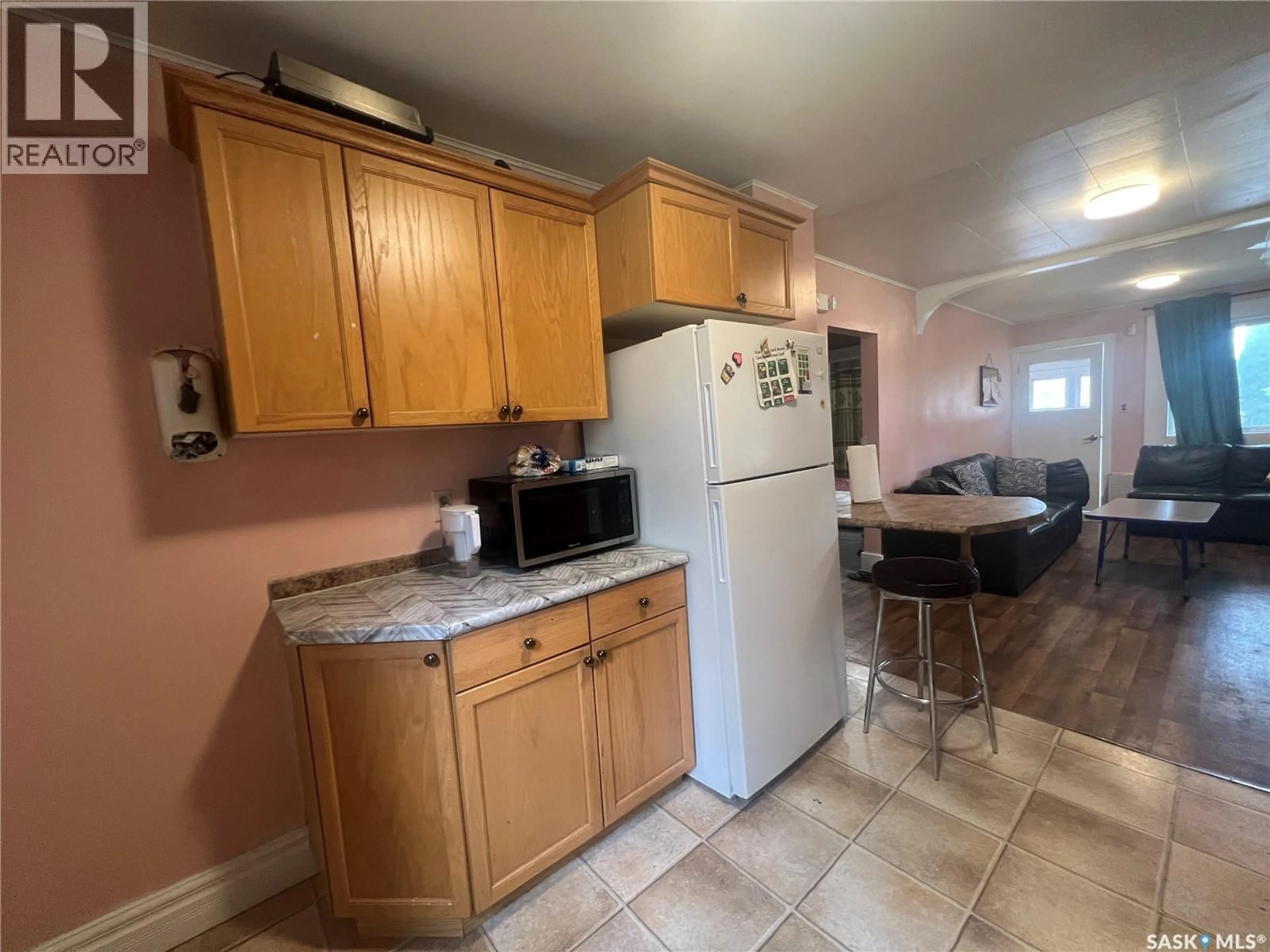 Standard kitchen, unknown for 1936 BRODER STREET, Regina Saskatchewan S4N3S1