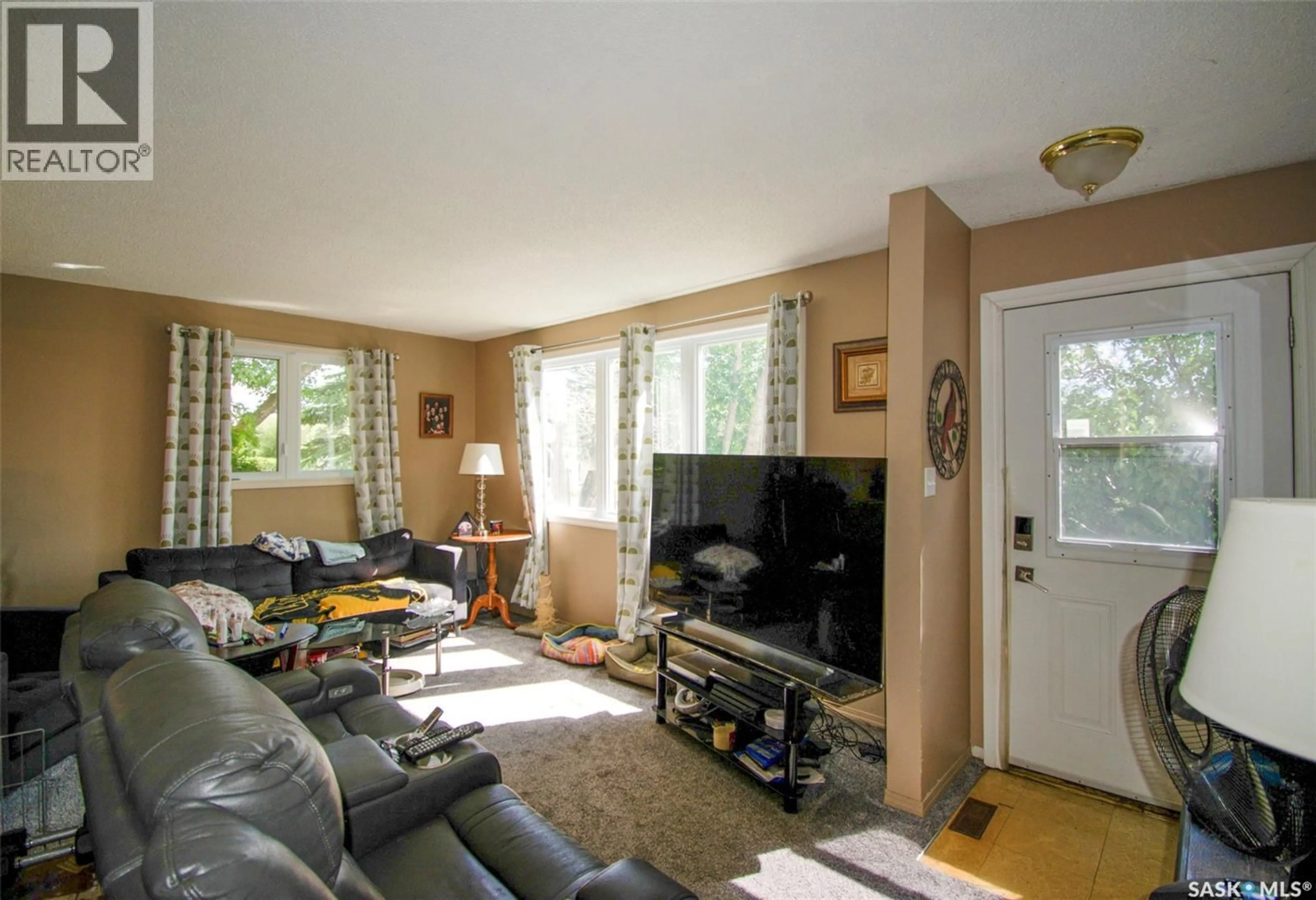 Living room with furniture, unknown for 219 NICOLL AVENUE, Regina Beach Saskatchewan S0G4C0