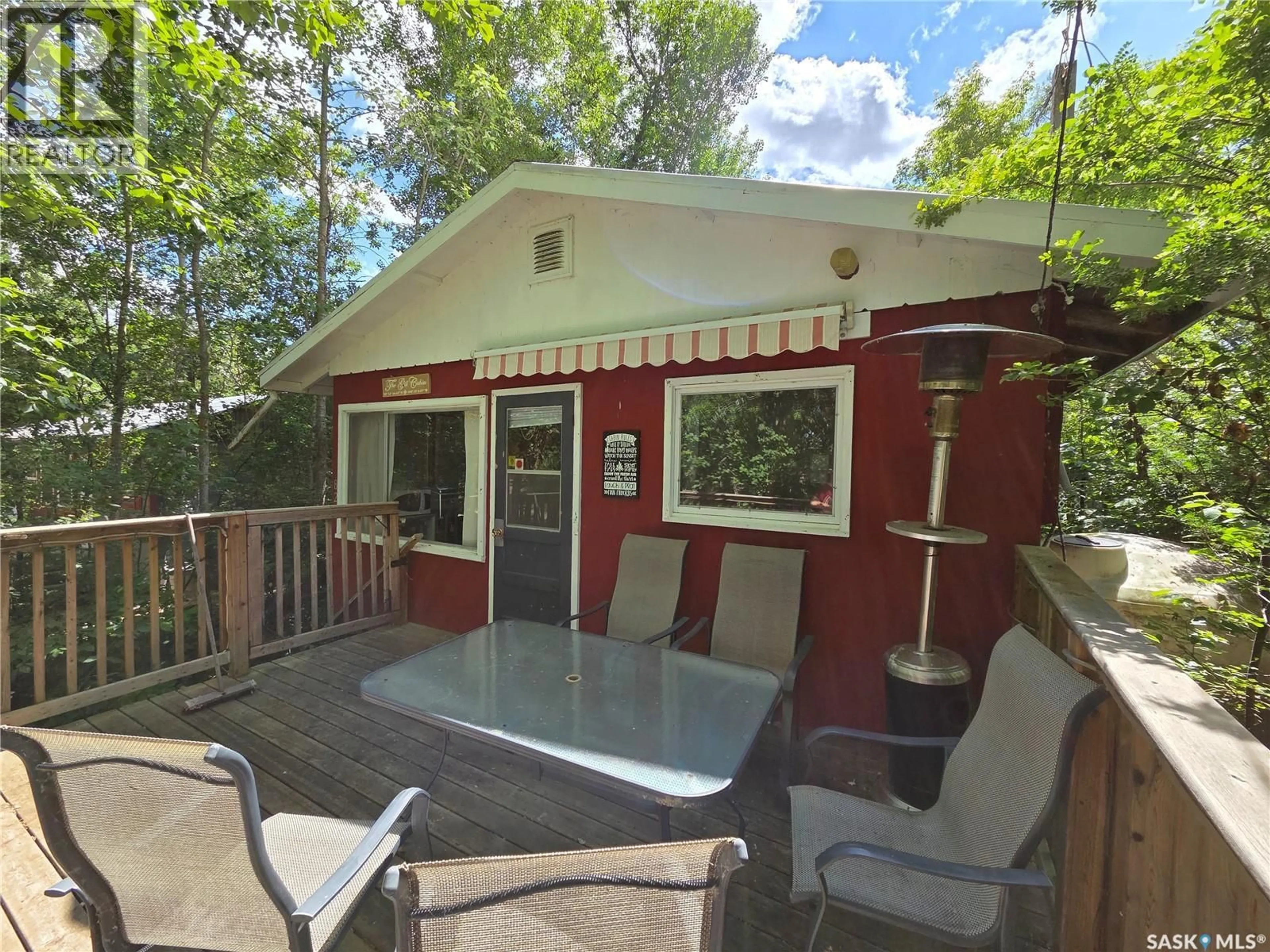 Patio, unknown for 824 LAKESIDE AVENUE, White Bear IR 70 Saskatchewan S0C0R0