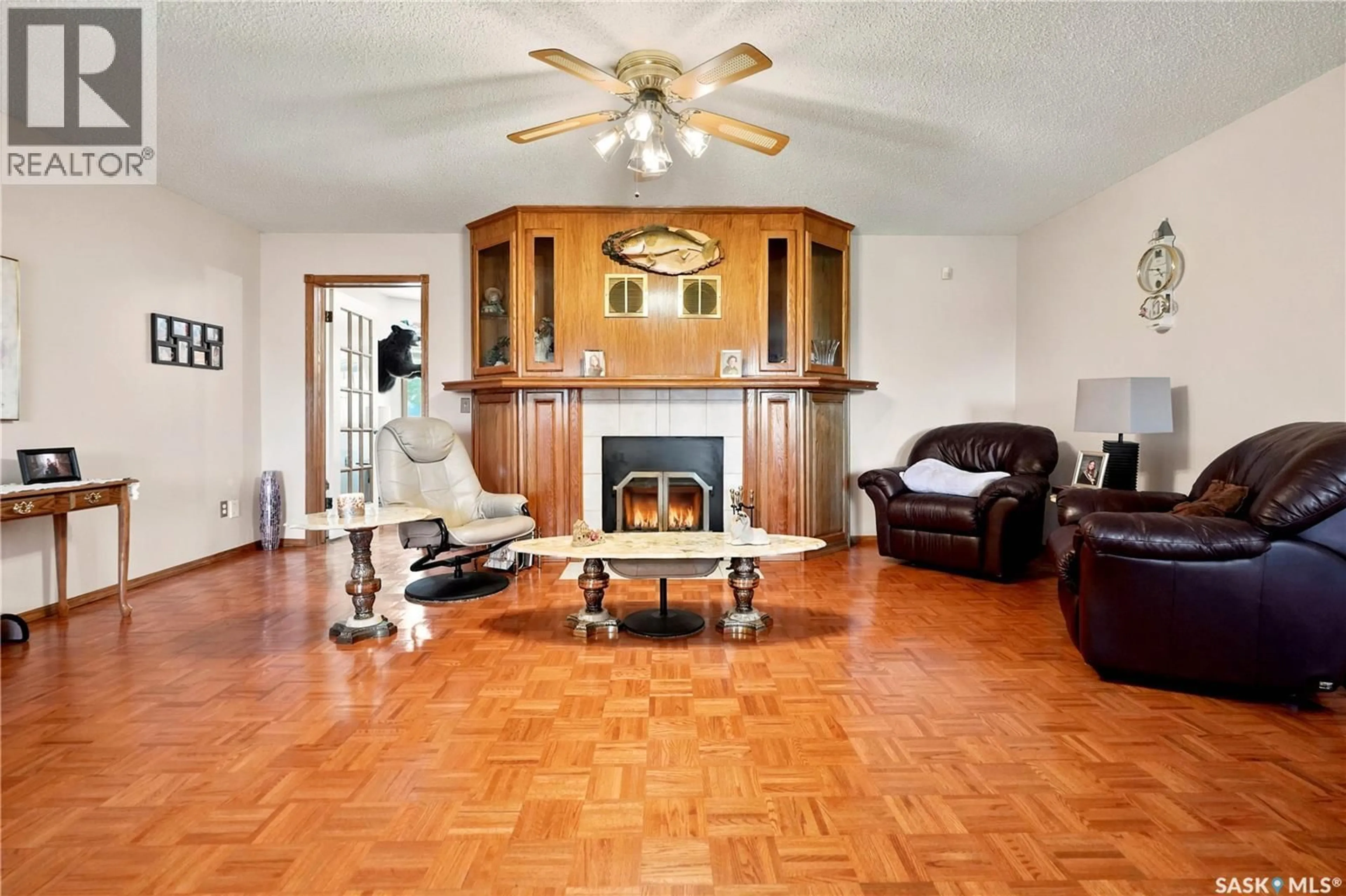 Living room with furniture, unknown for Prochinsky Craven Acreage - 2 HWY99, Craven Saskatchewan S0G0W0