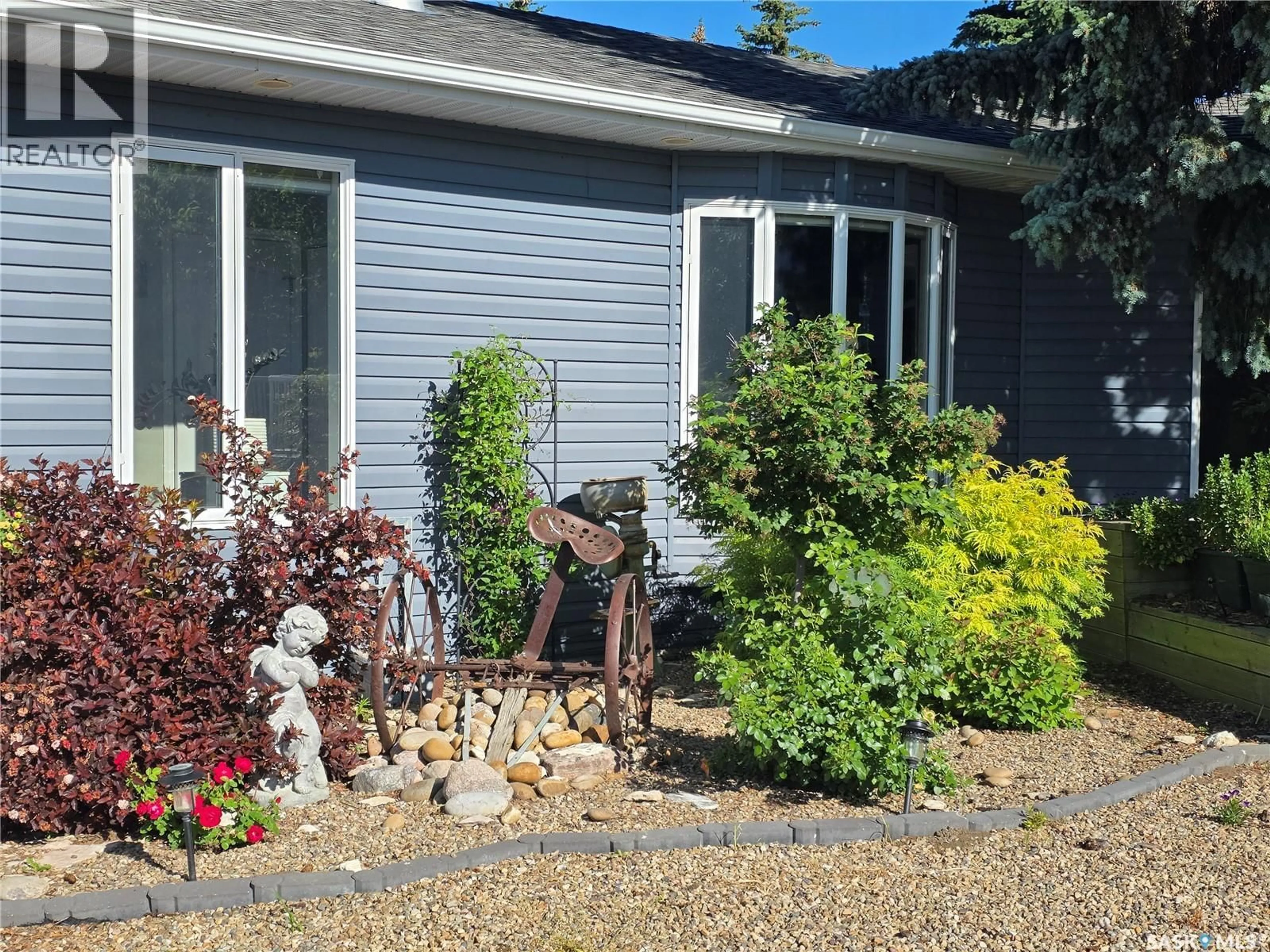 A pic from outside/outdoor area/front of a property/back of a property/a pic from drone, street for FLOWERVILLE AVENUE, Lac Pelletier Rm No. 107 Saskatchewan S0N0E0