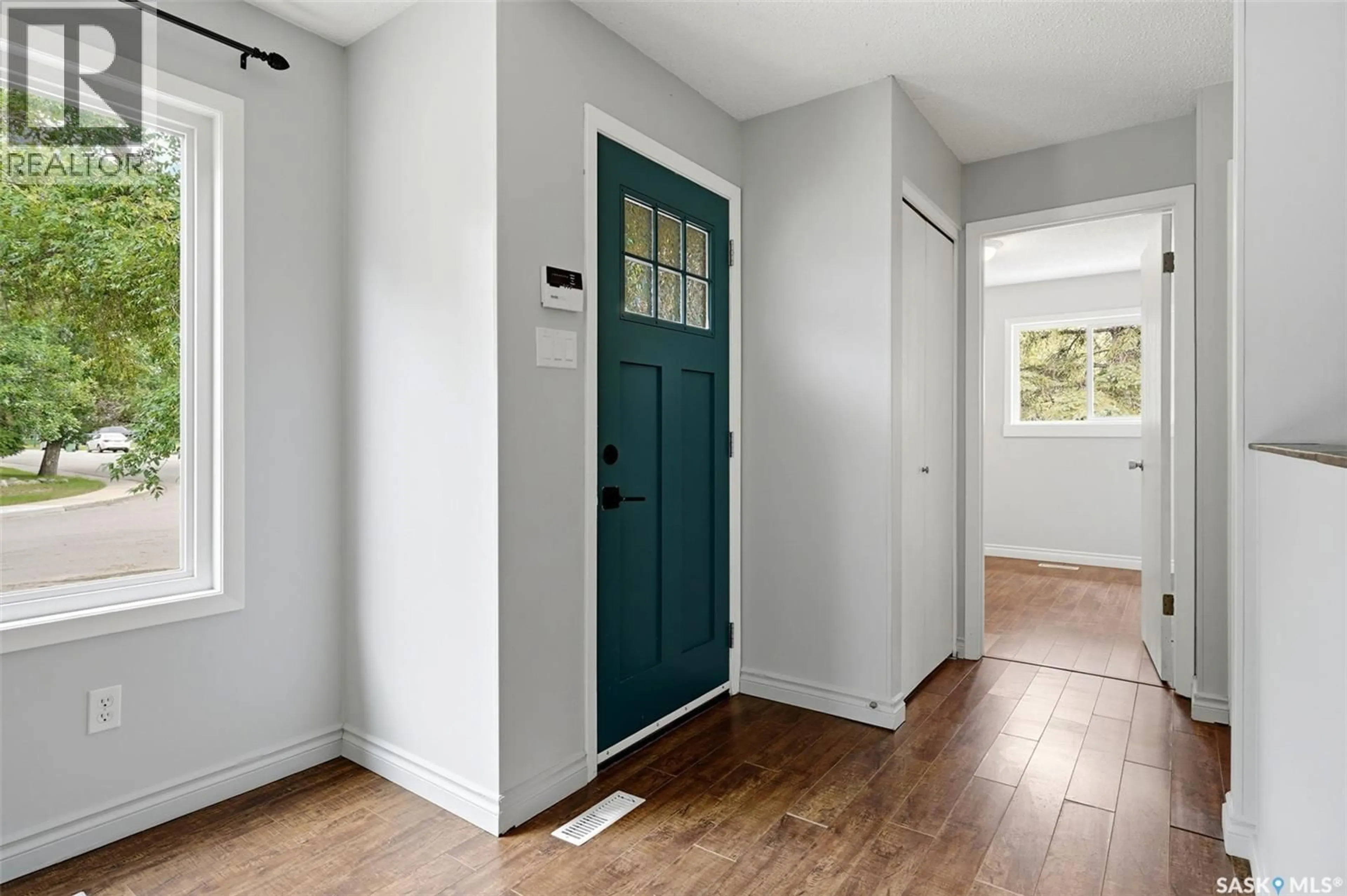 Indoor entryway for 766 HAYWORTH CRESCENT, Regina Saskatchewan S4X1Y1