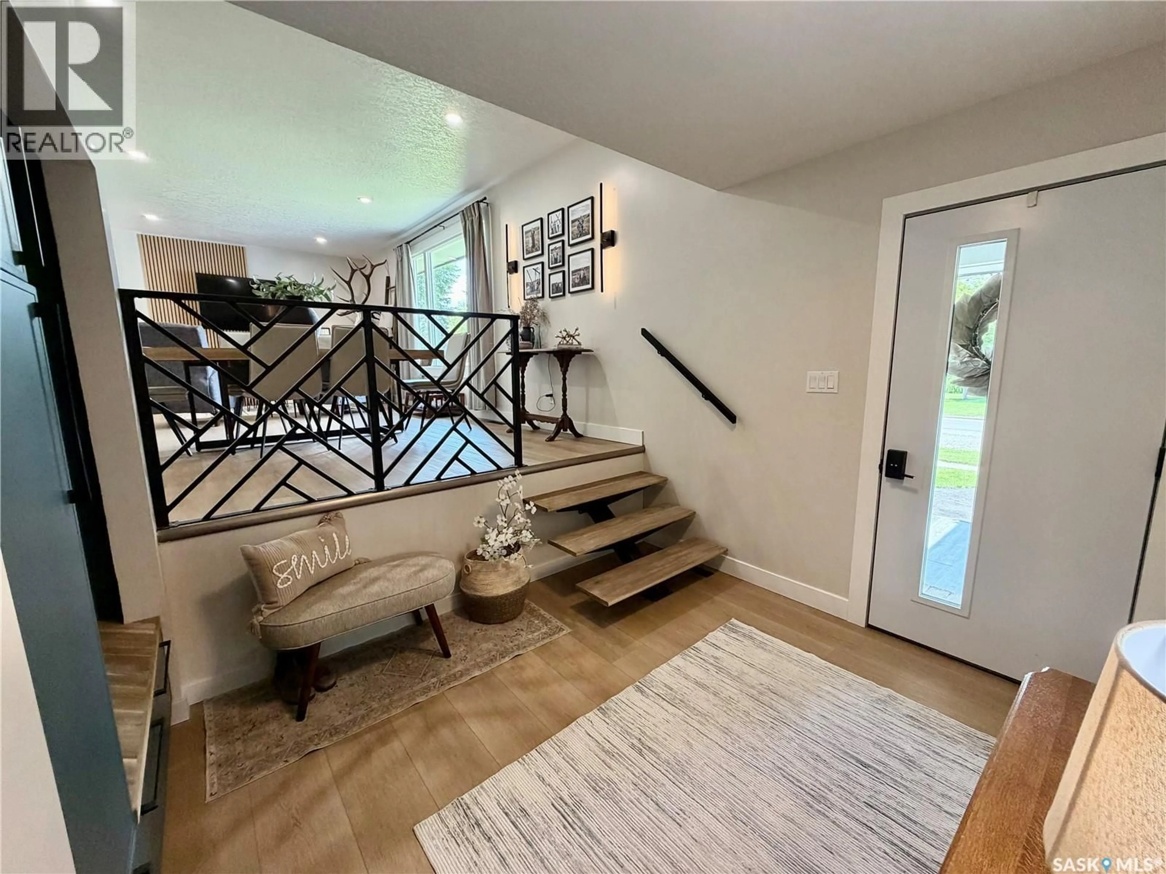 Indoor entryway for 608 WINDOVER AVENUE, Moosomin Saskatchewan S0G3N0