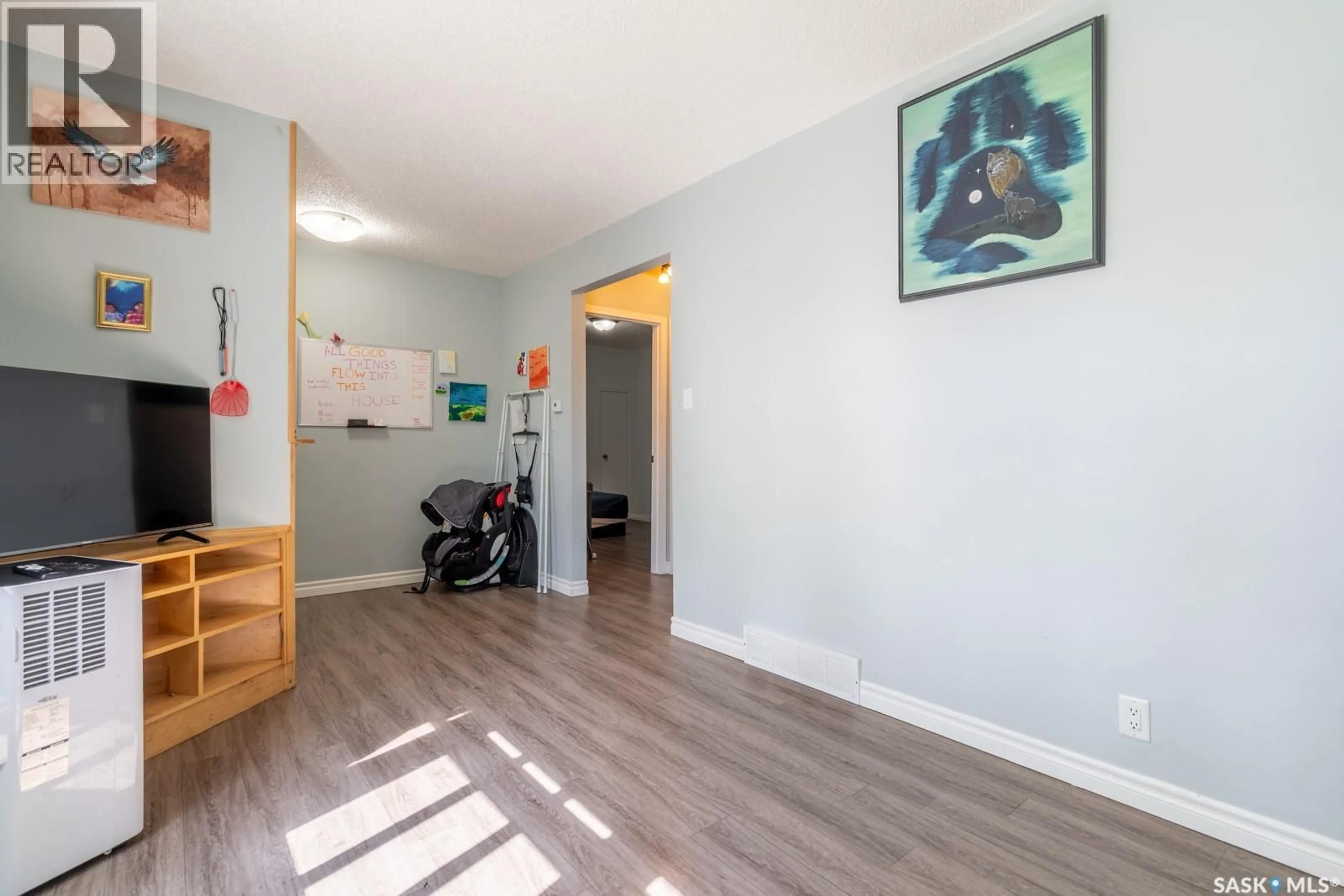 Unknown for 725 CAMERON STREET, Regina Saskatchewan S4T2S2
