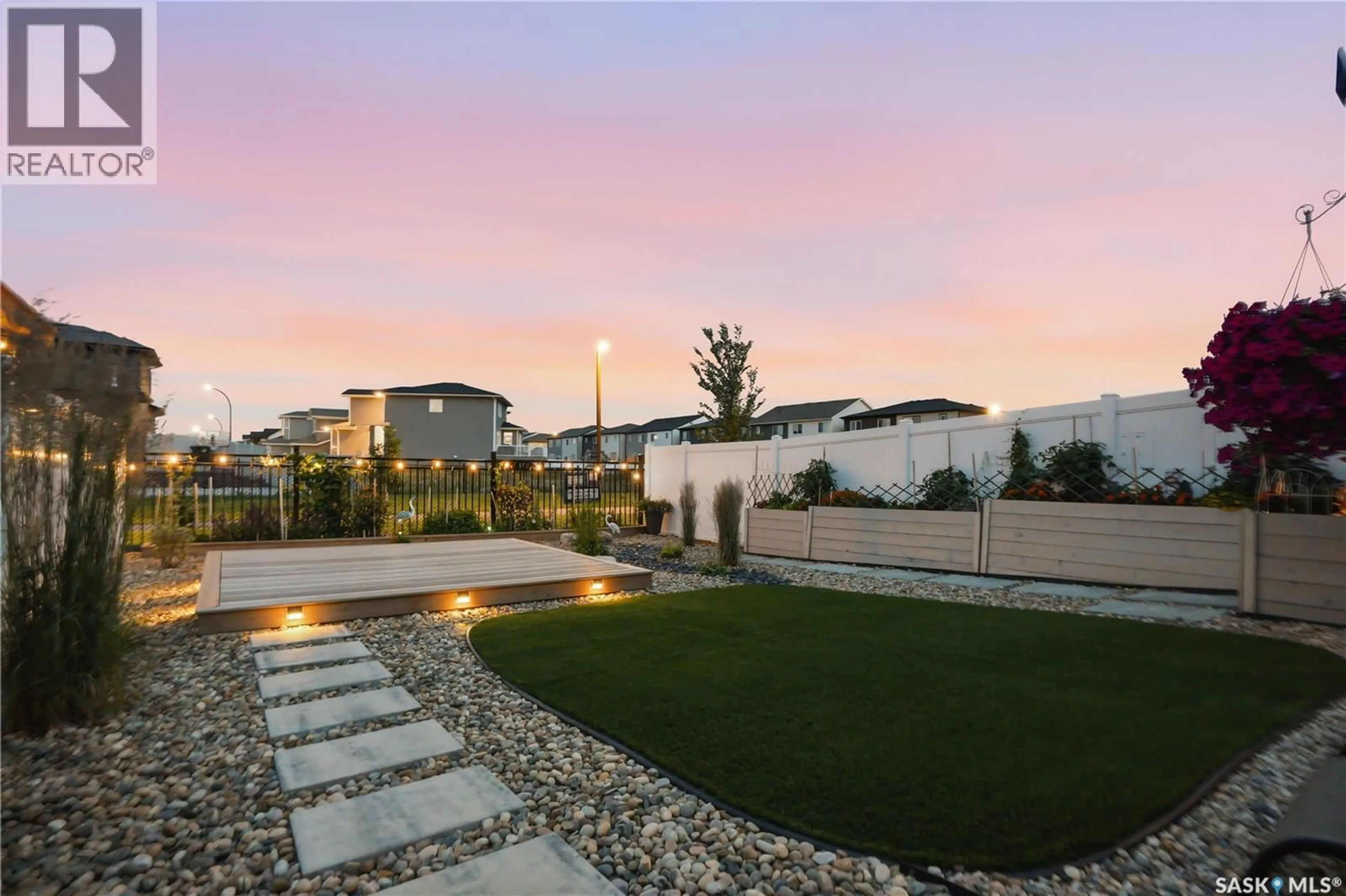 Patio, mountain view for 850 BRIGHTON GATE, Saskatoon Saskatchewan S7V1L2