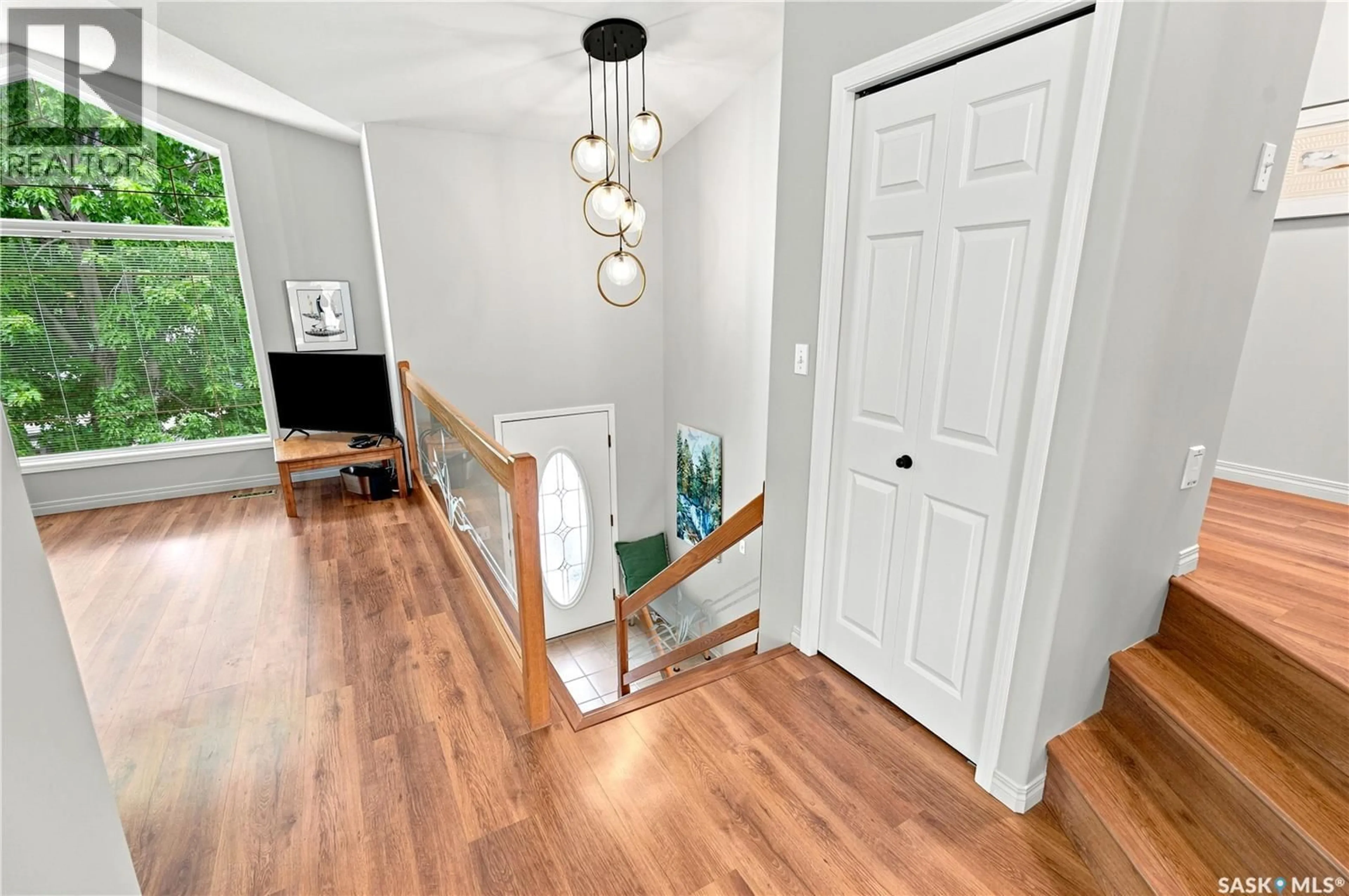 Indoor entryway for 11 605 PEREHUDOFF CRESCENT, Saskatoon Saskatchewan S7N4N7