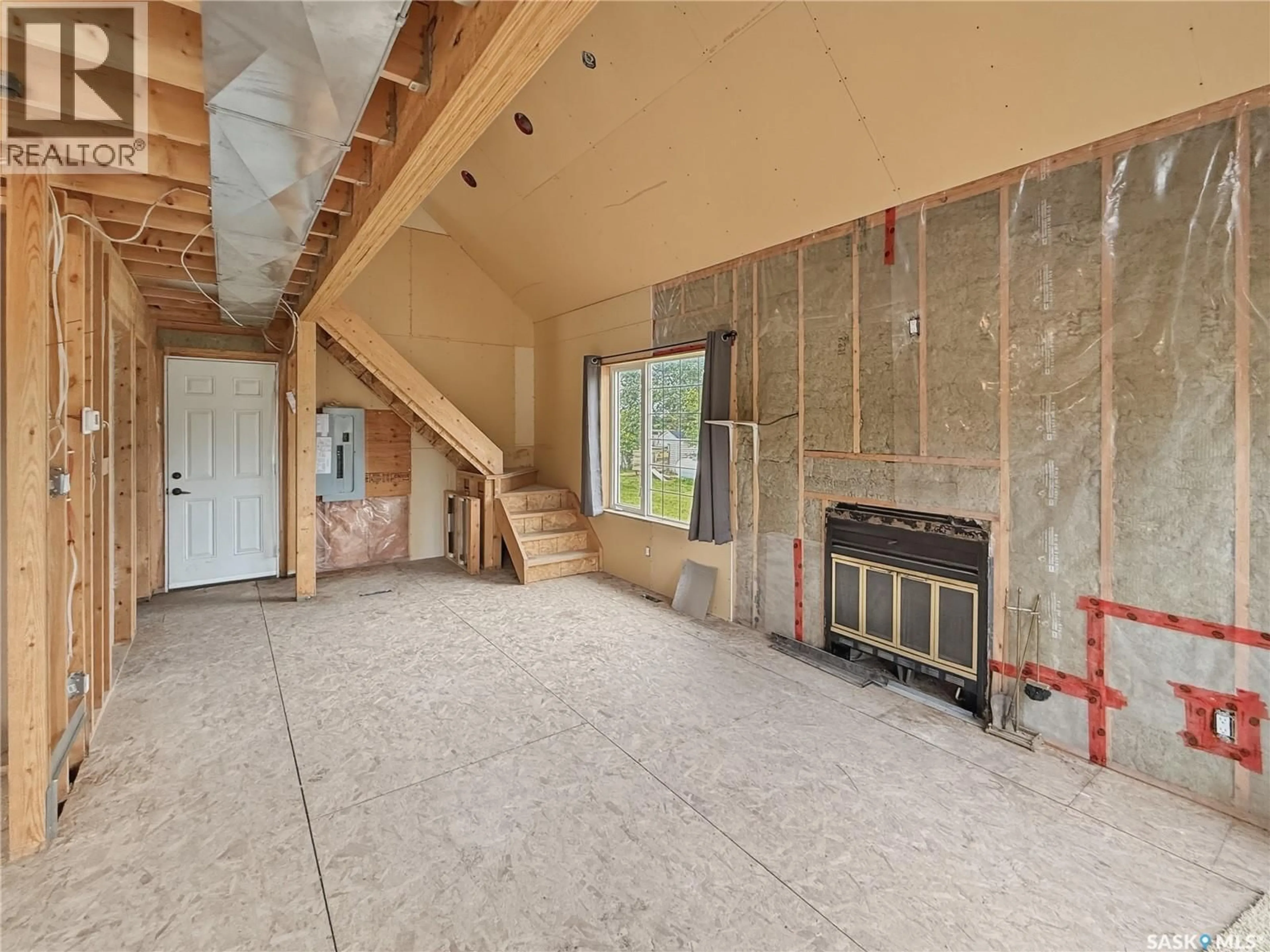 Indoor foyer for 403 SMITH CRESCENT, Beaver Flat Saskatchewan S0N2P0