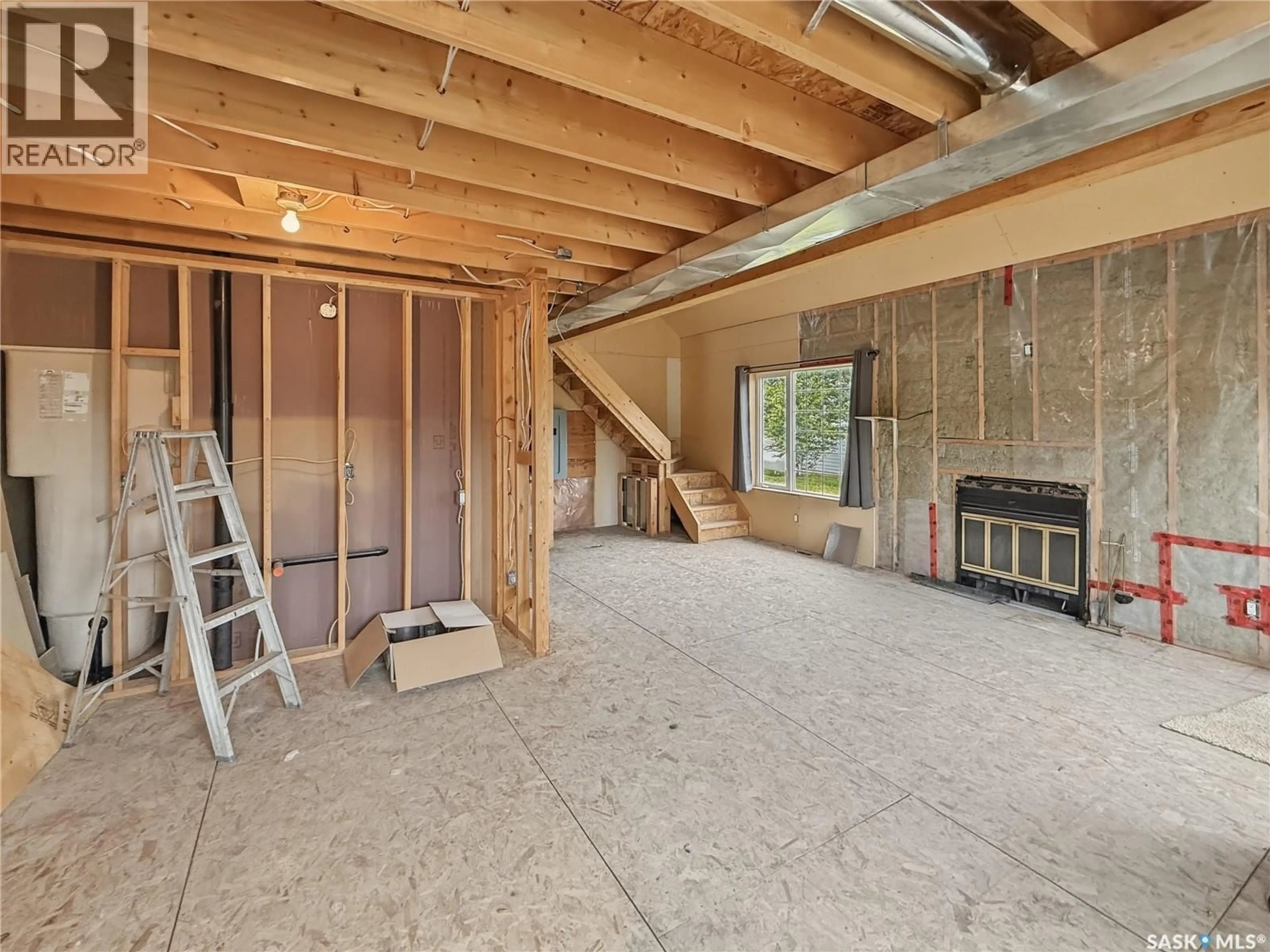 Indoor garage for 403 SMITH CRESCENT, Beaver Flat Saskatchewan S0N2P0