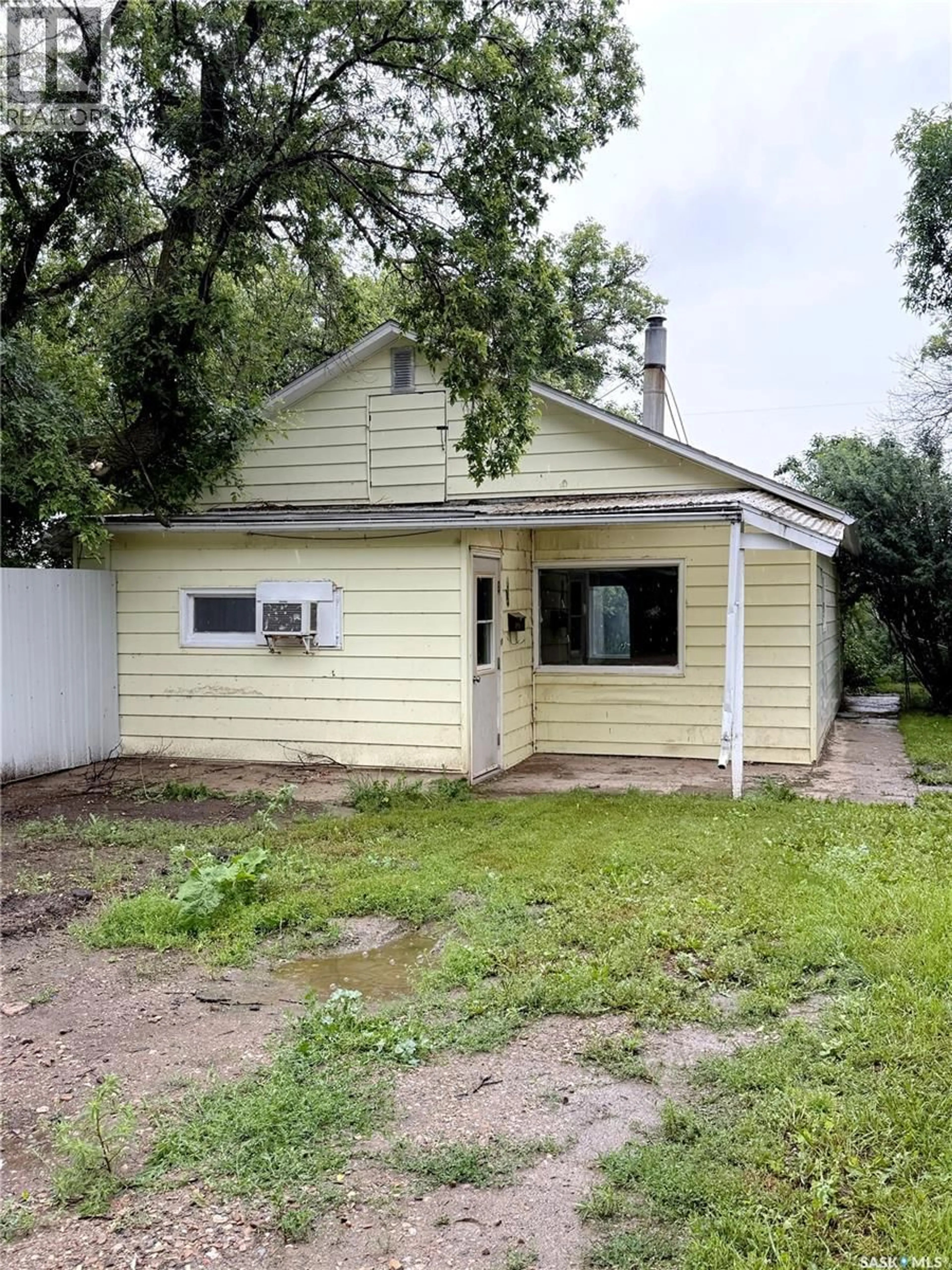 Shed for 172 4TH STREET, Shaunavon Saskatchewan S0N2M0