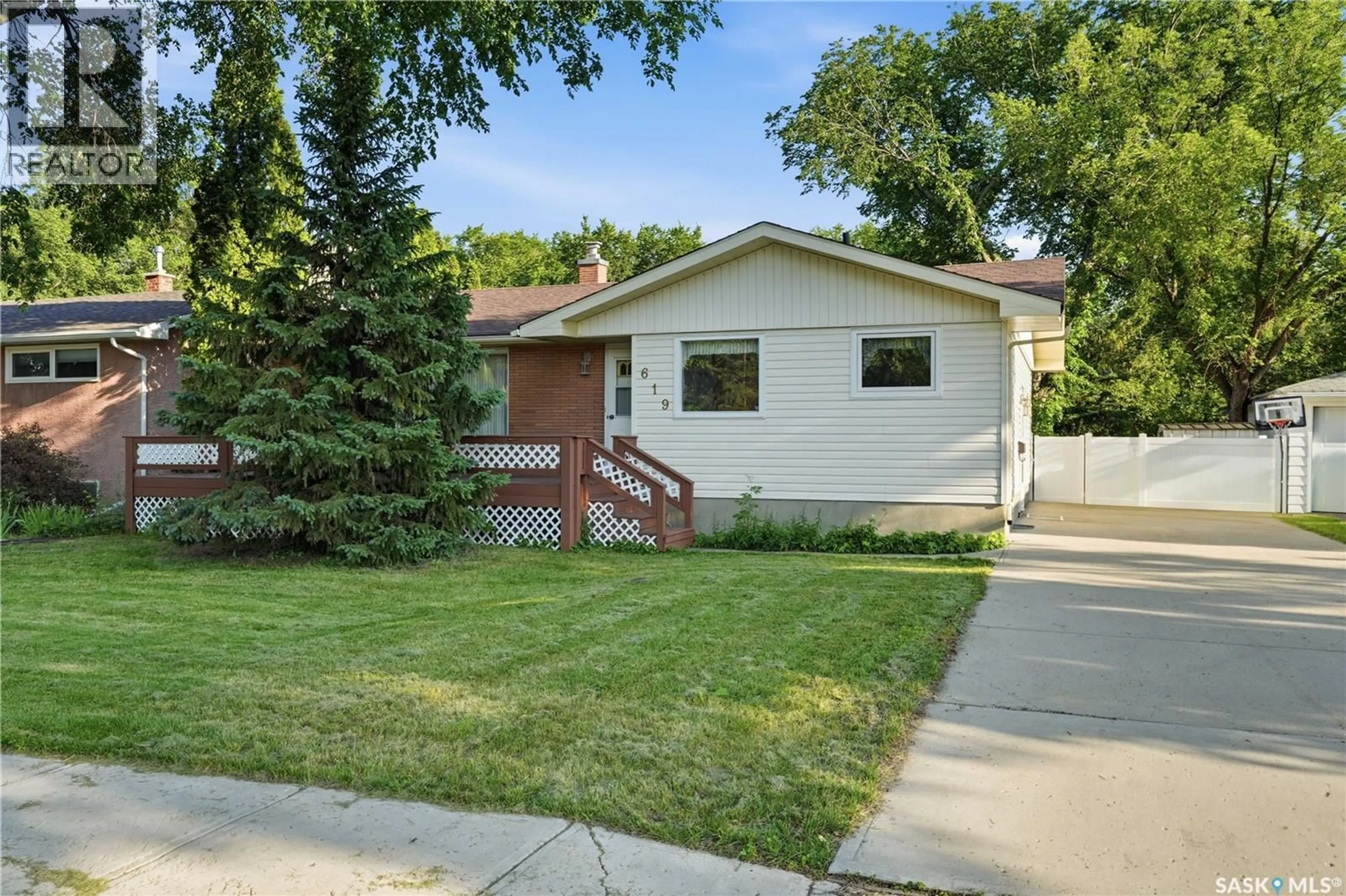 Home with brick exterior material, street for 619 MURRAY AVENUE, Regina Saskatchewan S4N1K1