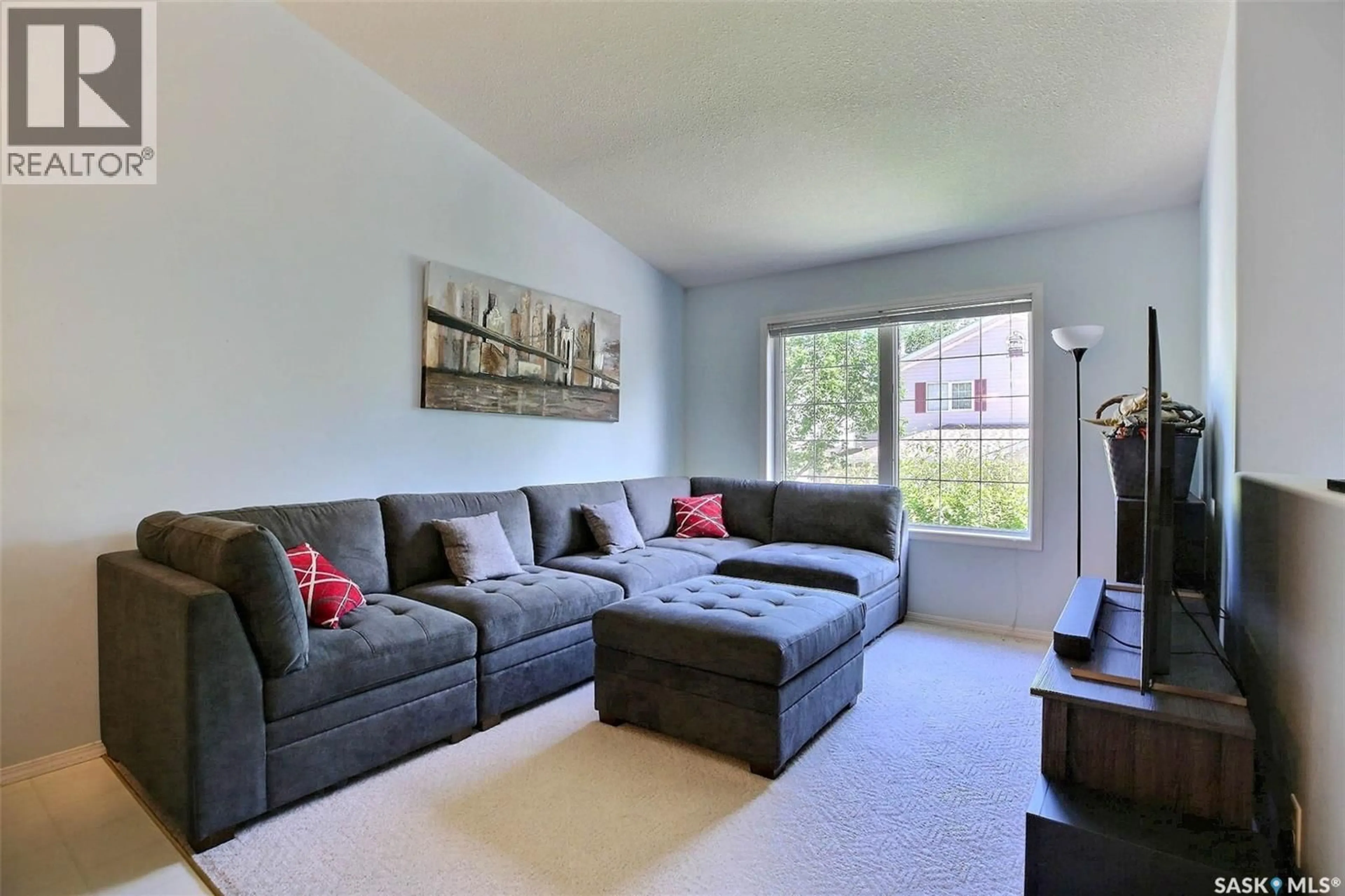 Living room with furniture, carpet floor for 4962 MARIGOLD DRIVE, Regina Saskatchewan S4X4P6