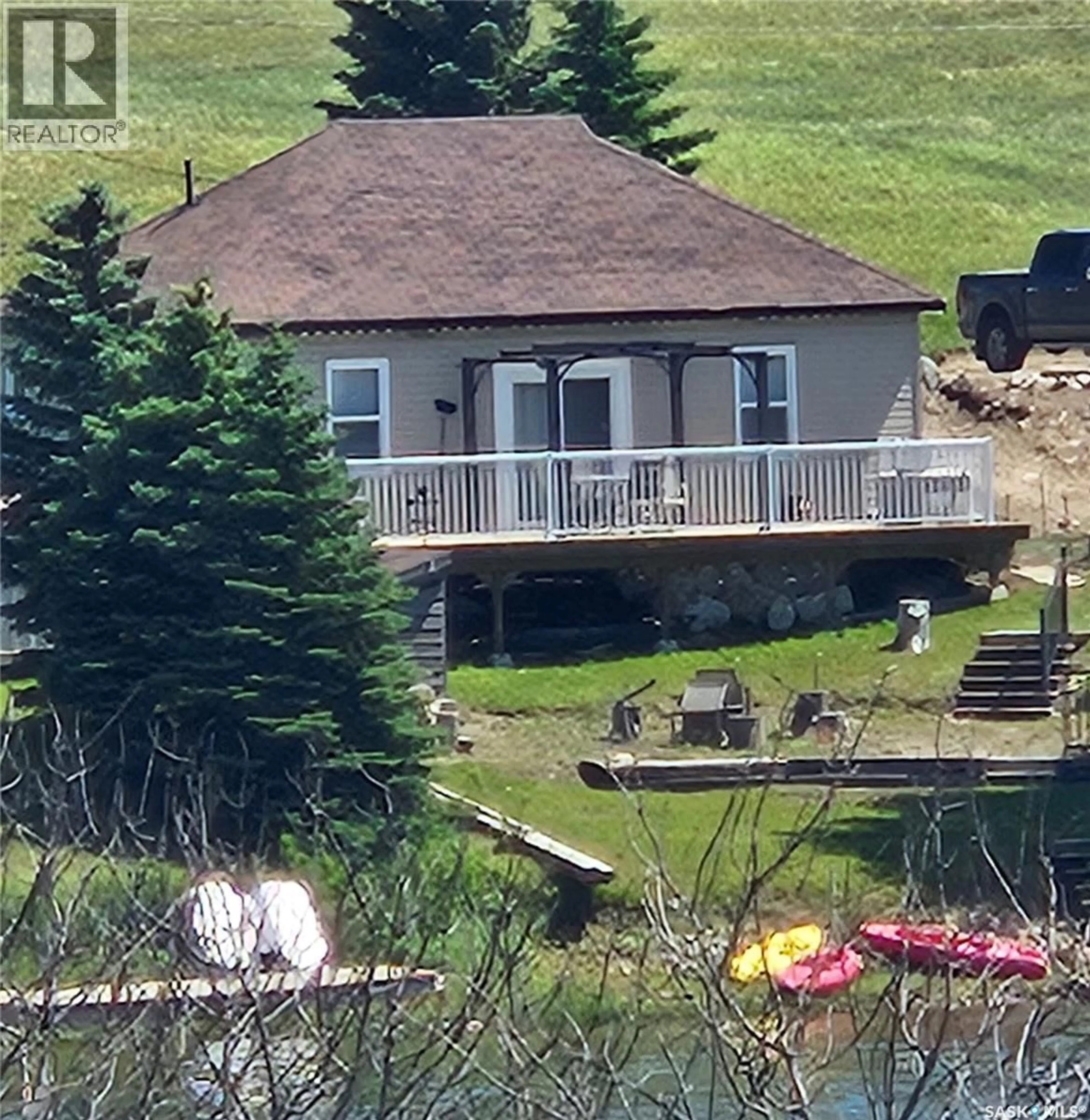 A pic from outside/outdoor area/front of a property/back of a property/a pic from drone, water/lake/river/ocean view for Cabin - 157 CLEARWATER LAKE, Lacadena Rm No. 228 Saskatchewan S0L1T0