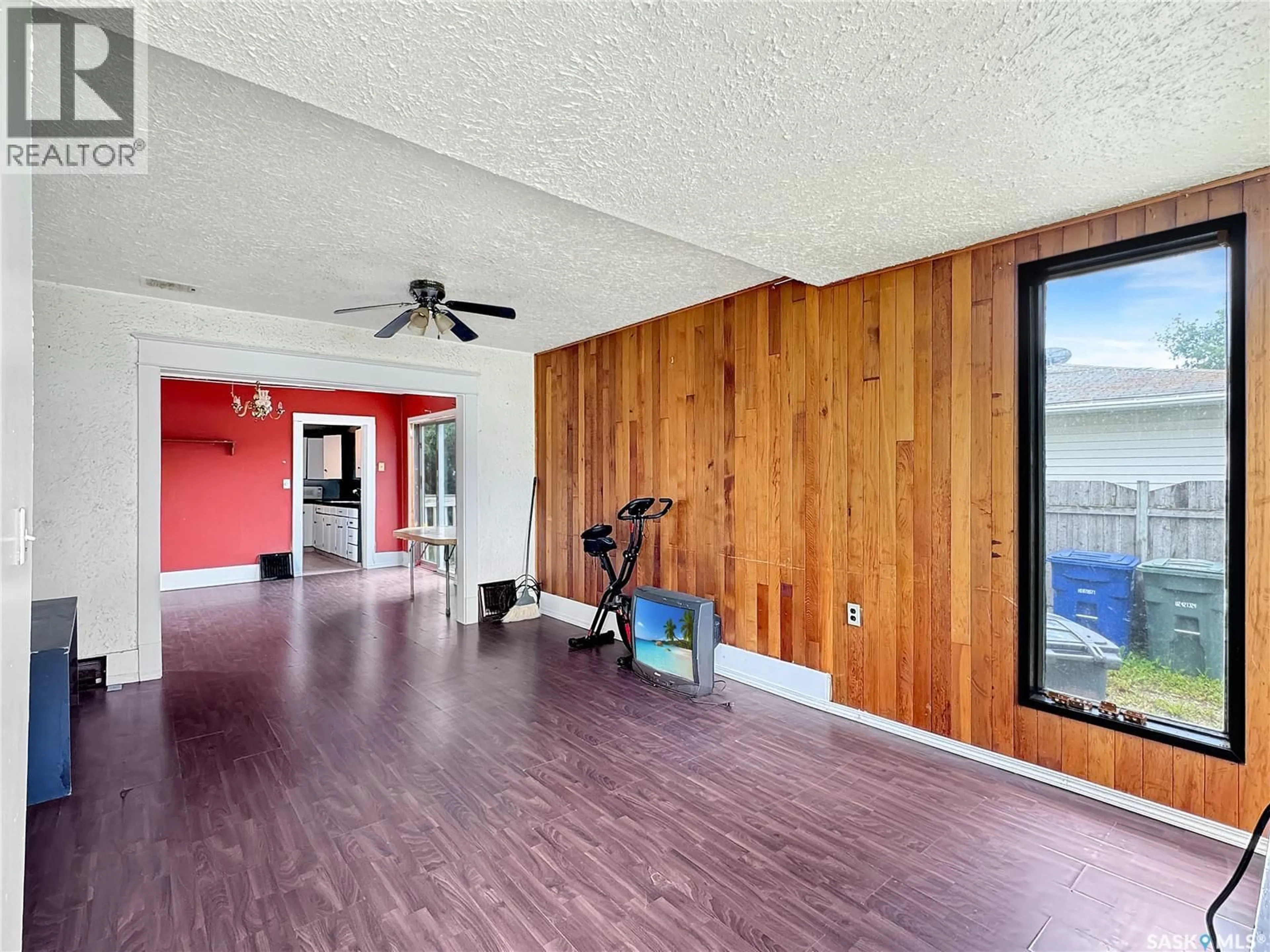 Indoor foyer for 312 2ND STREET, Wilkie Saskatchewan S0K4W0
