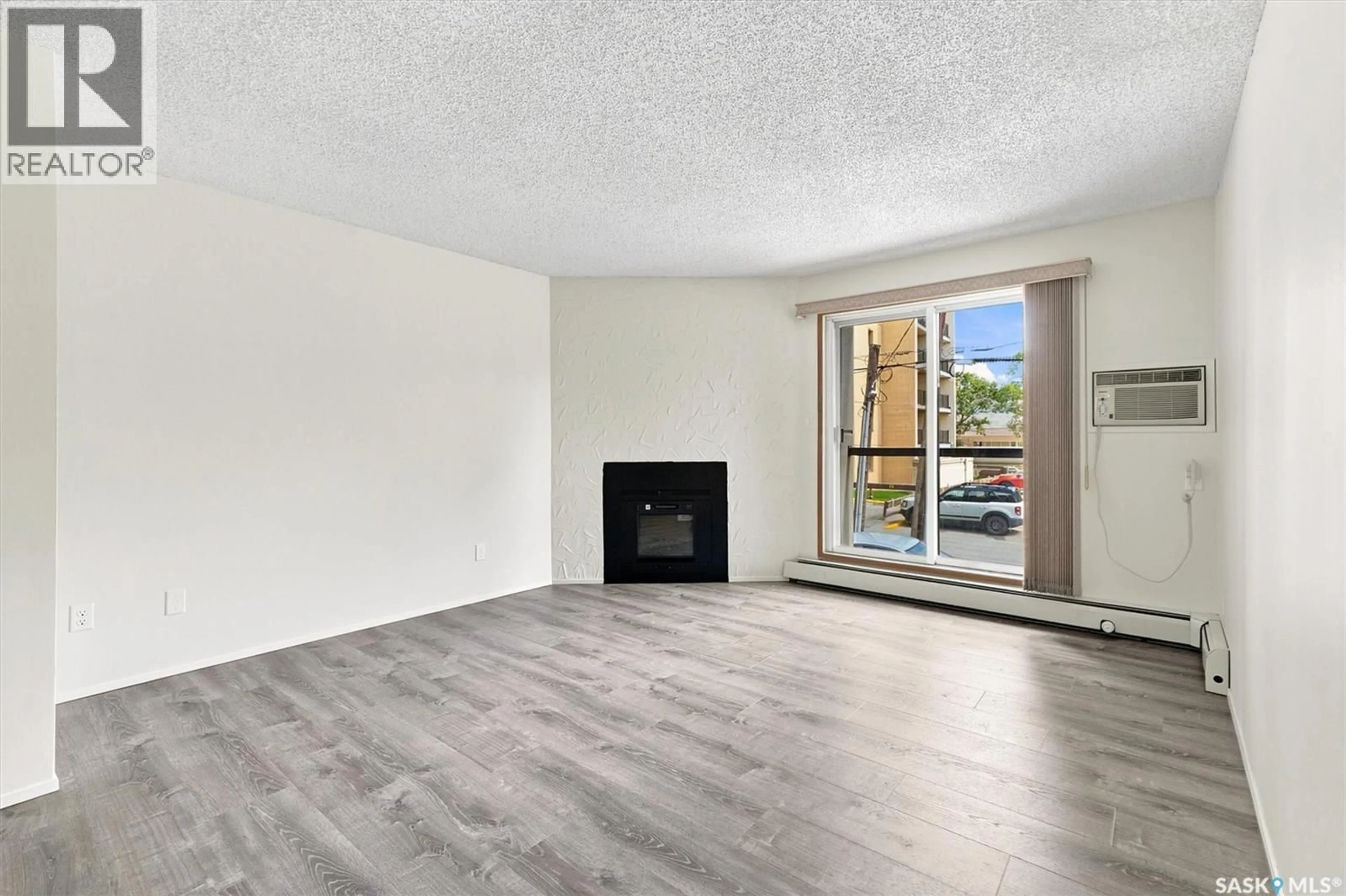 A pic of a room for 206 - 536 4TH AVENUE, Saskatoon Saskatchewan S7K2M7