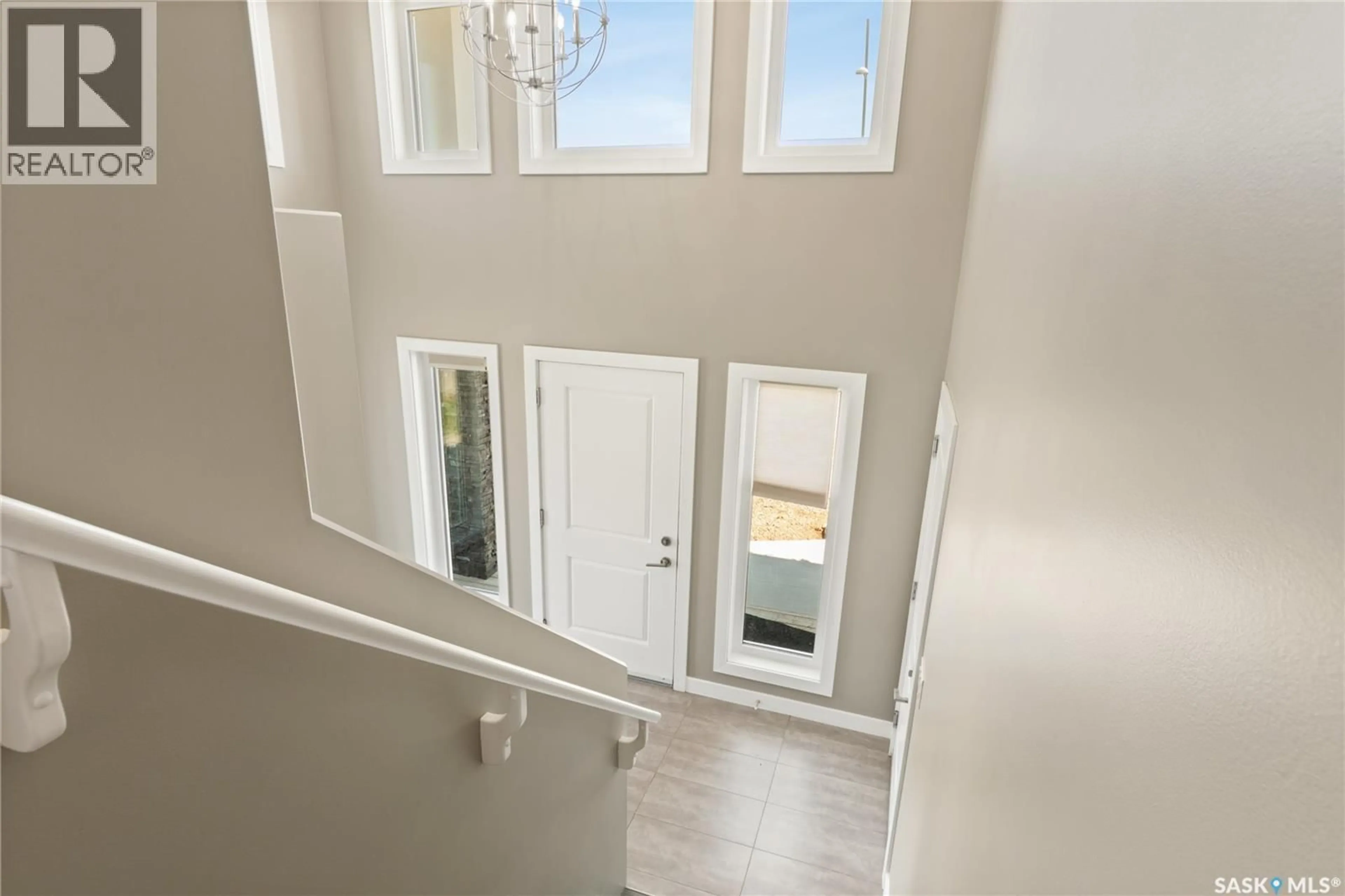 Indoor entryway for 622 GLACIAL SHORES WAY, Saskatoon Saskatchewan S7W0R5